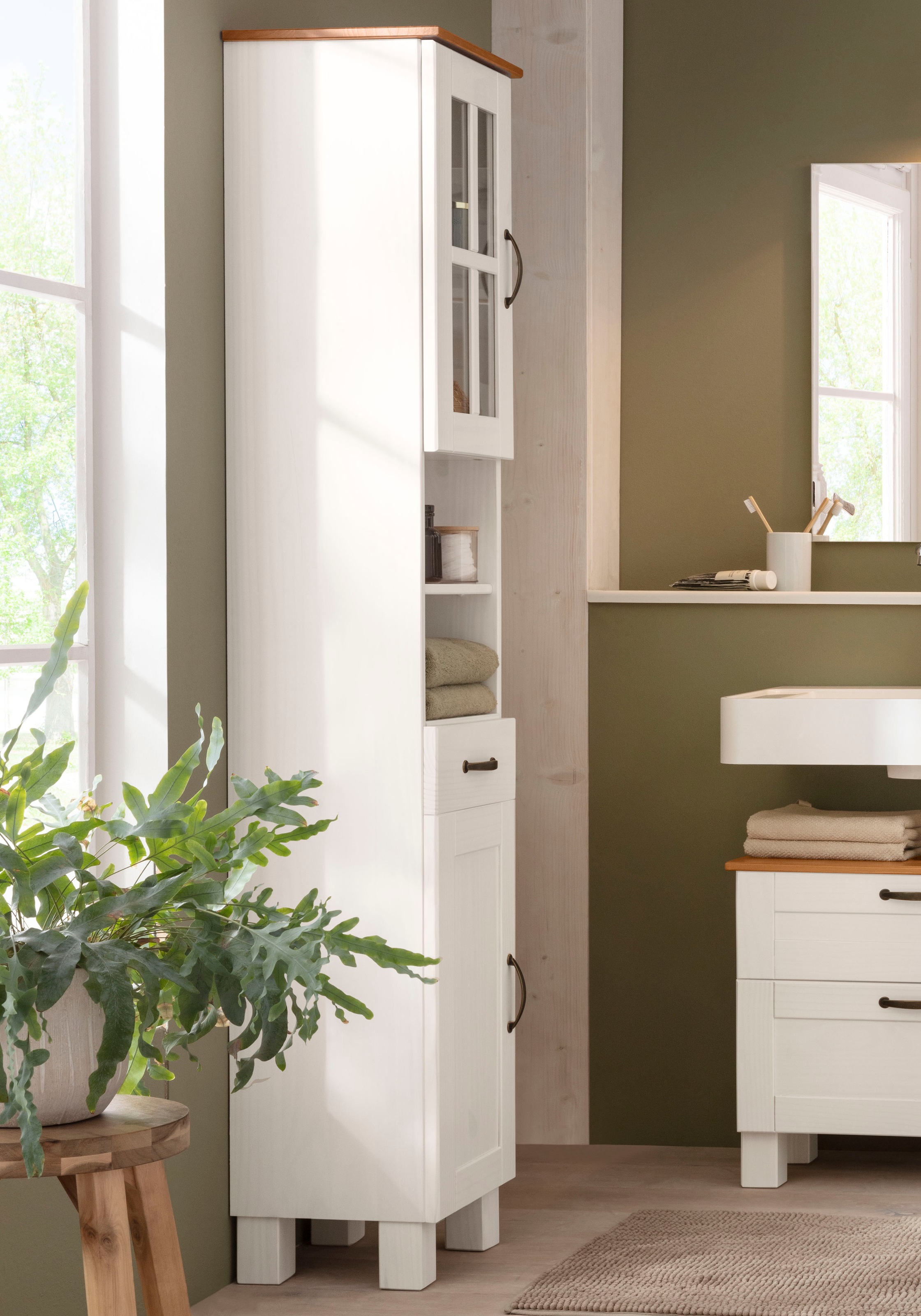 Home affaire Hochschrank »Rodby«, FSC®-zertifiziertes Massivholz, Breite 33cm, Höhe 180cm