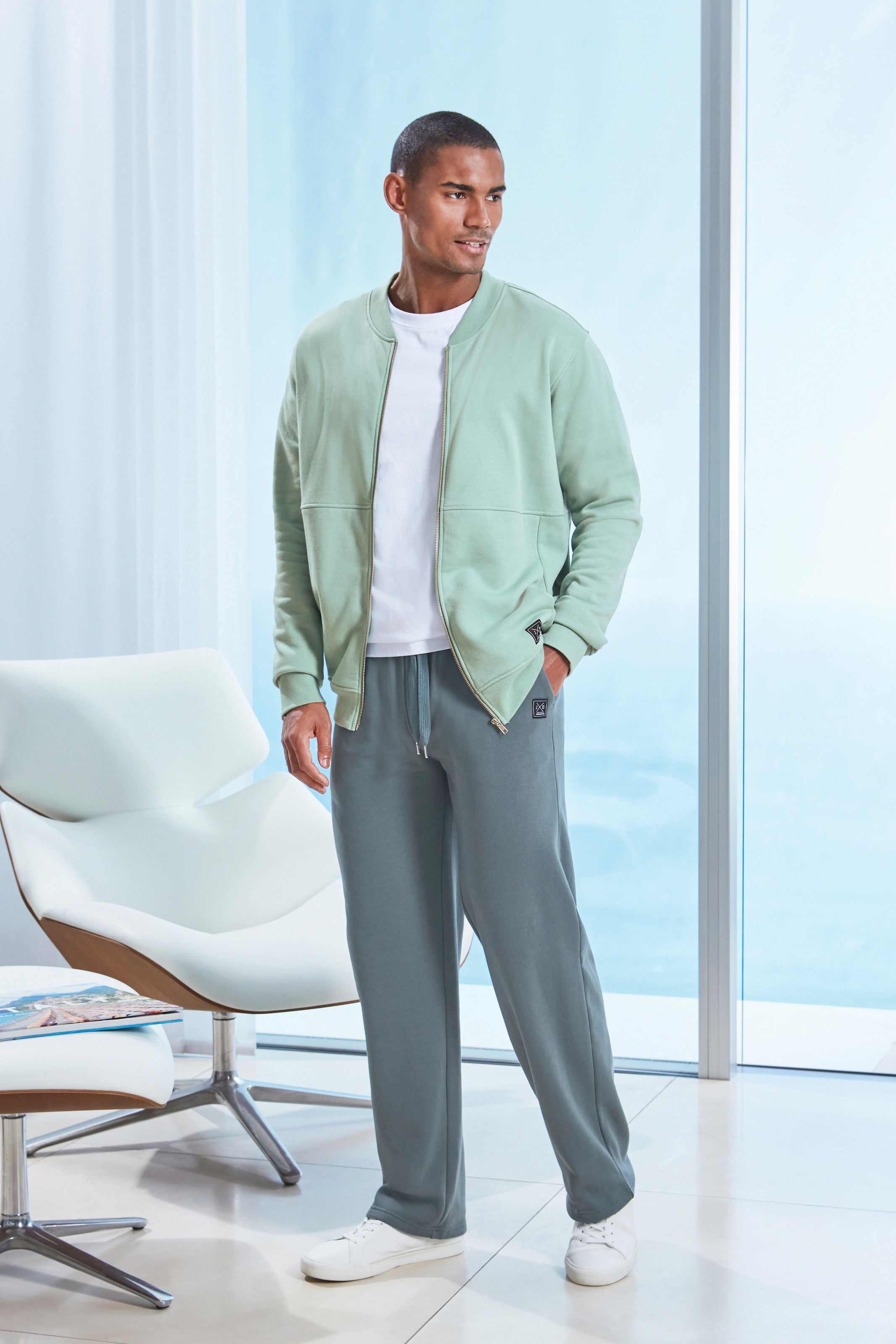 John Devin Pantalon sweat »- Jogginghose aus innen angerauter Sweatware«  mit breiter Kordel und seitlichen Taschen