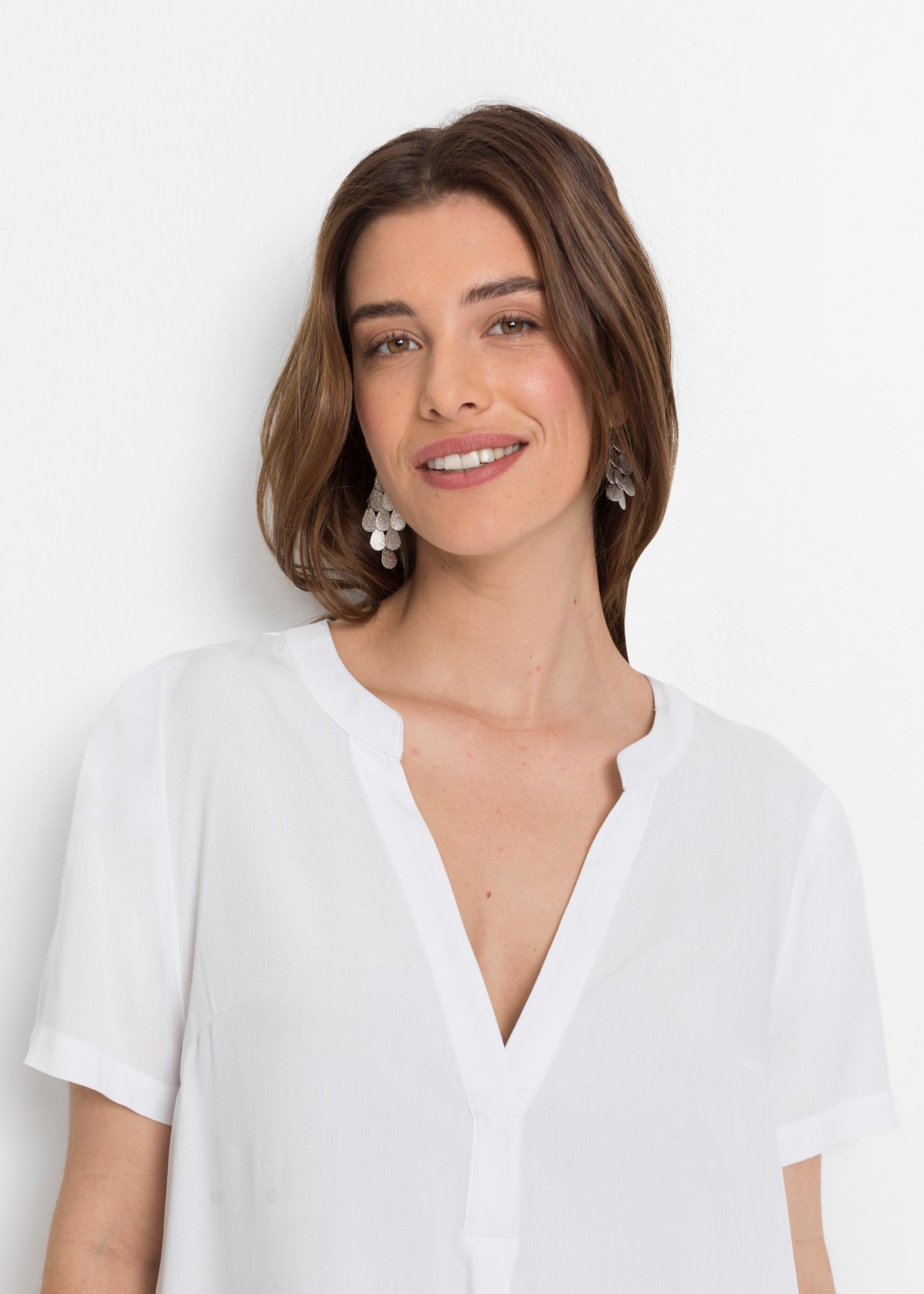 bonprix Tunique longue gerader Schnitt, mit kurzem Arm, mit Henleykragen, aus Viskose