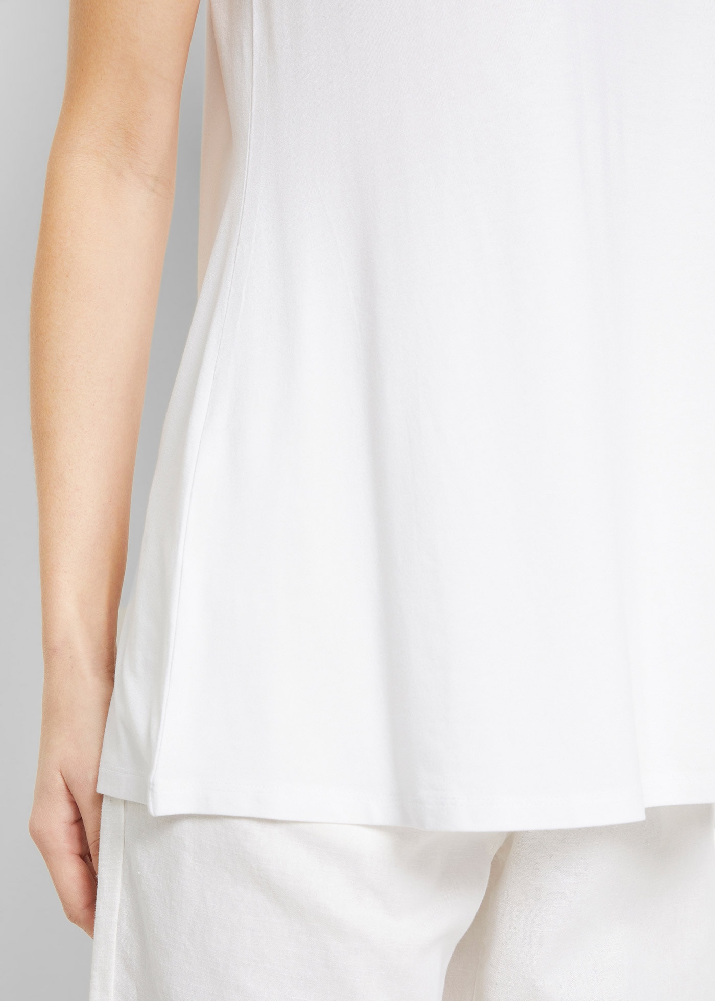 bonprix Shirttop Packung, 2 tlg. Longtop in dezenter A-Linie, ärmellos, Viskose-Jersey mit Stretch