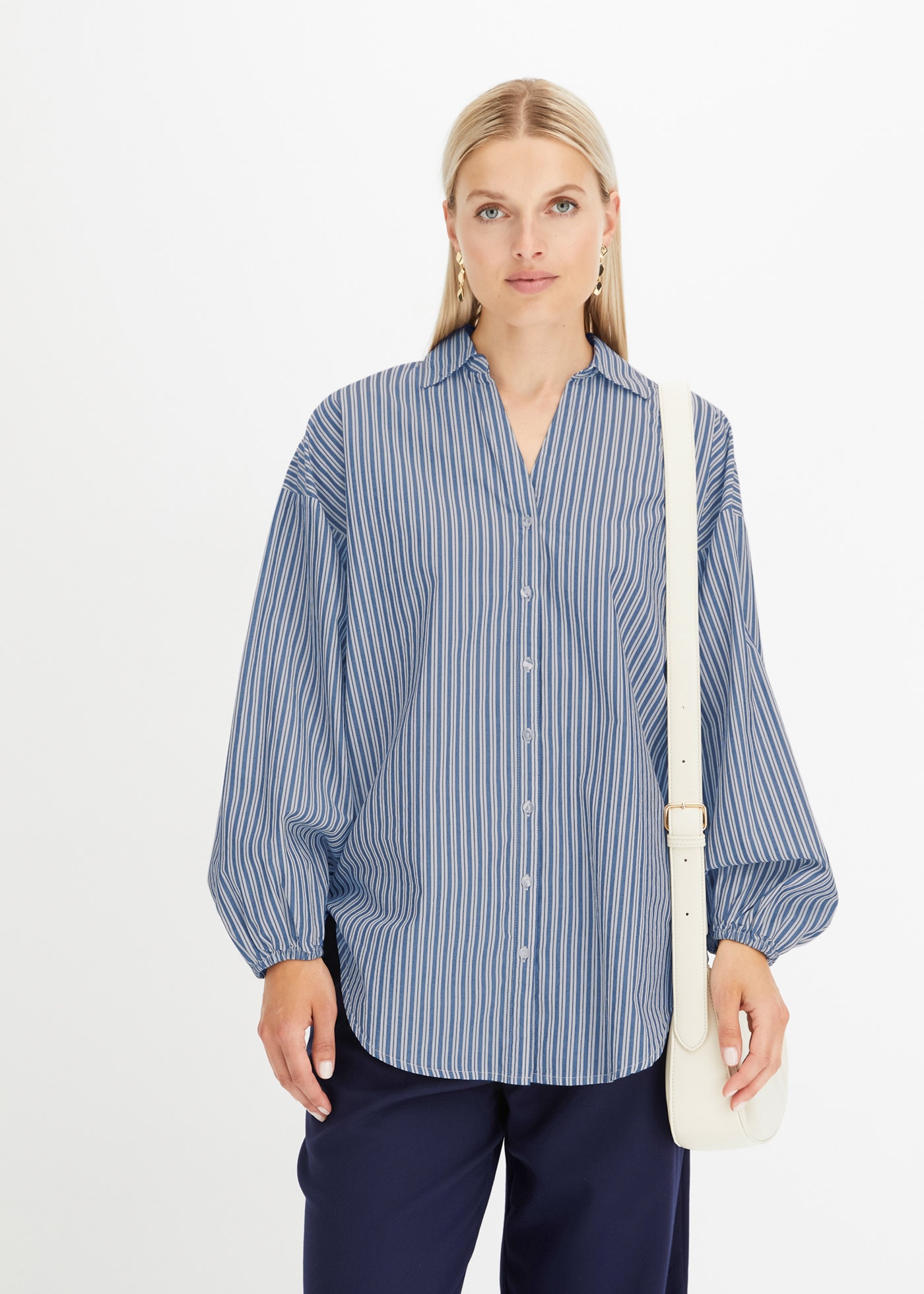 Image of bonprix Langarmbluse "Oversize-Bluse aus reiner Baumwolle" Oversize-Passform, mit V-Ausschnitt, aus Baumwolle