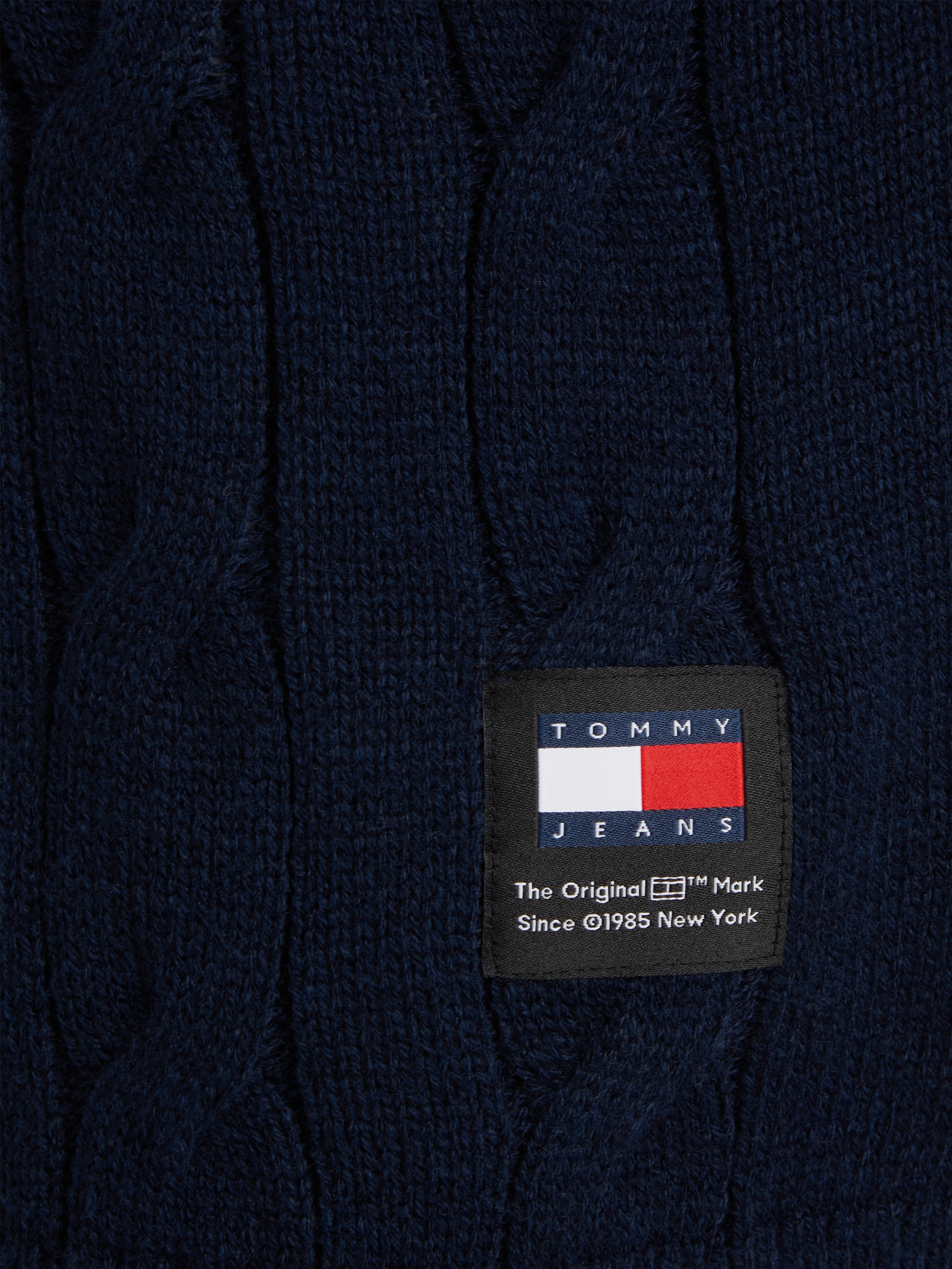 Tommy Jeans Strickpullover »TJM REG V-NECK CABLE SWEATER«, mit zartem Zopfmuster