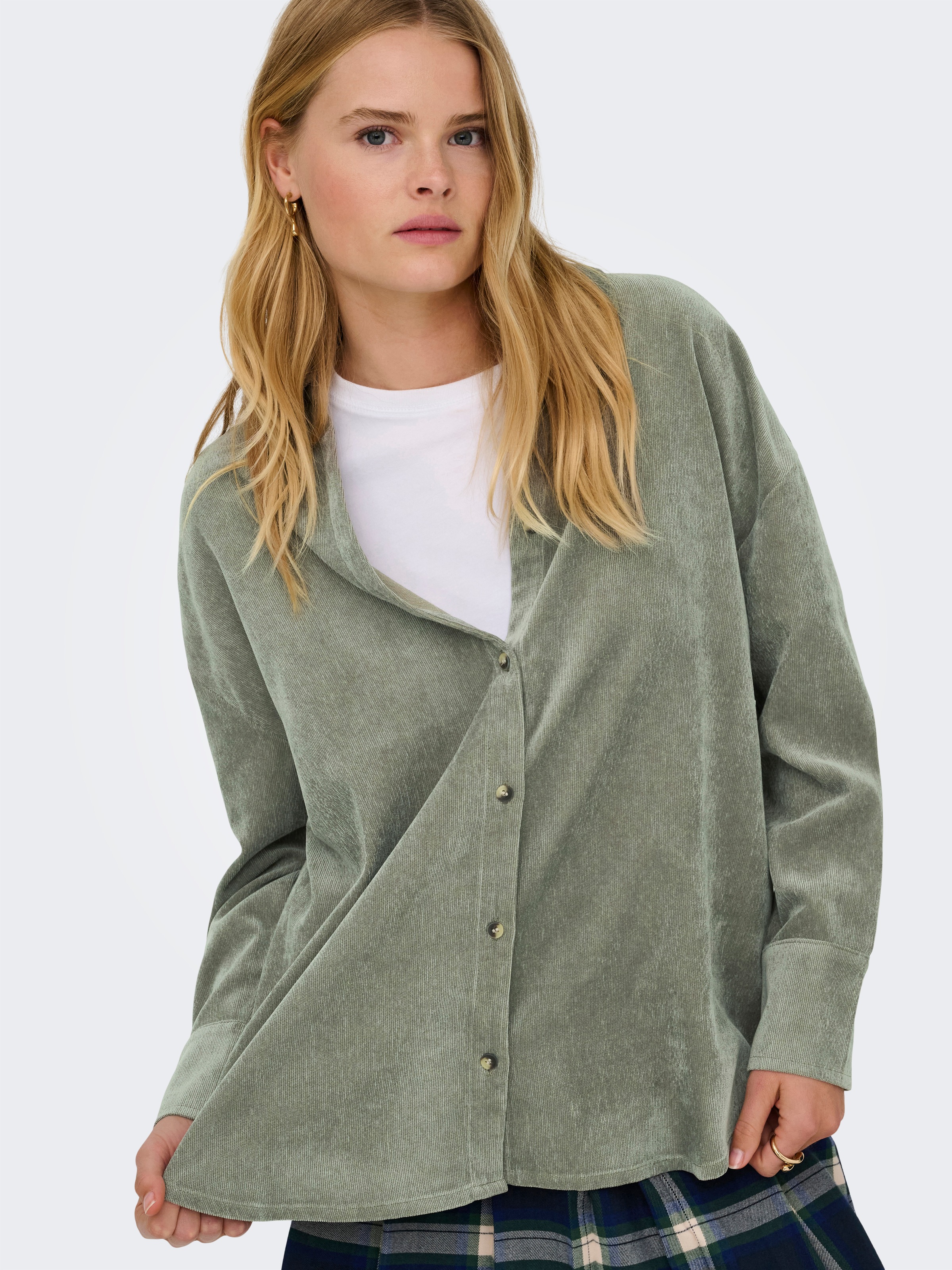 Image of ONLY Langarmbluse "ONLMARIKE LIFE L/S CORD LOOSE SHIRT PNT"