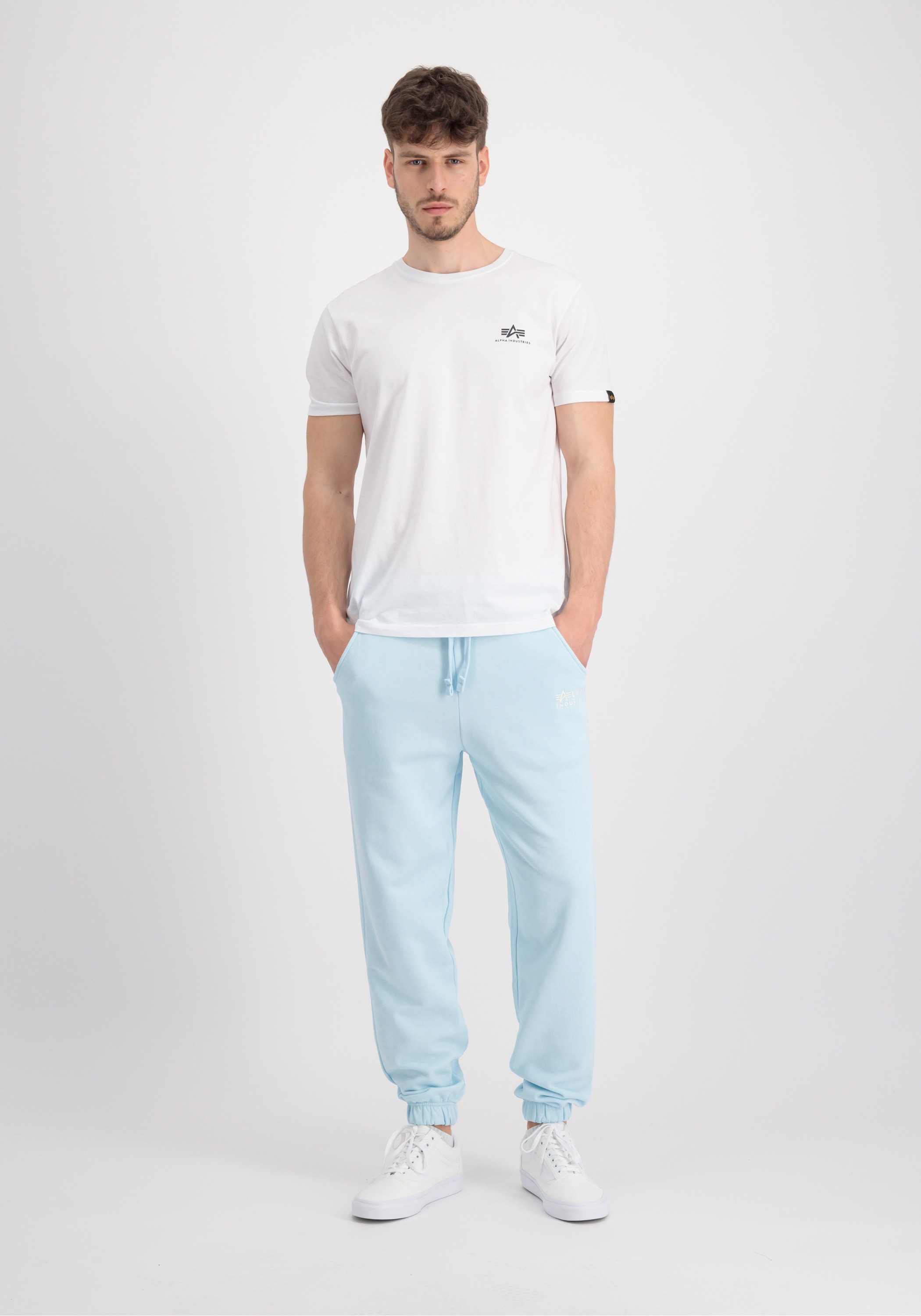 Alpha Industries Jogginghose »ALPHA INDUSTRIES Men - Jogger Organics EMB Regular Jogger«