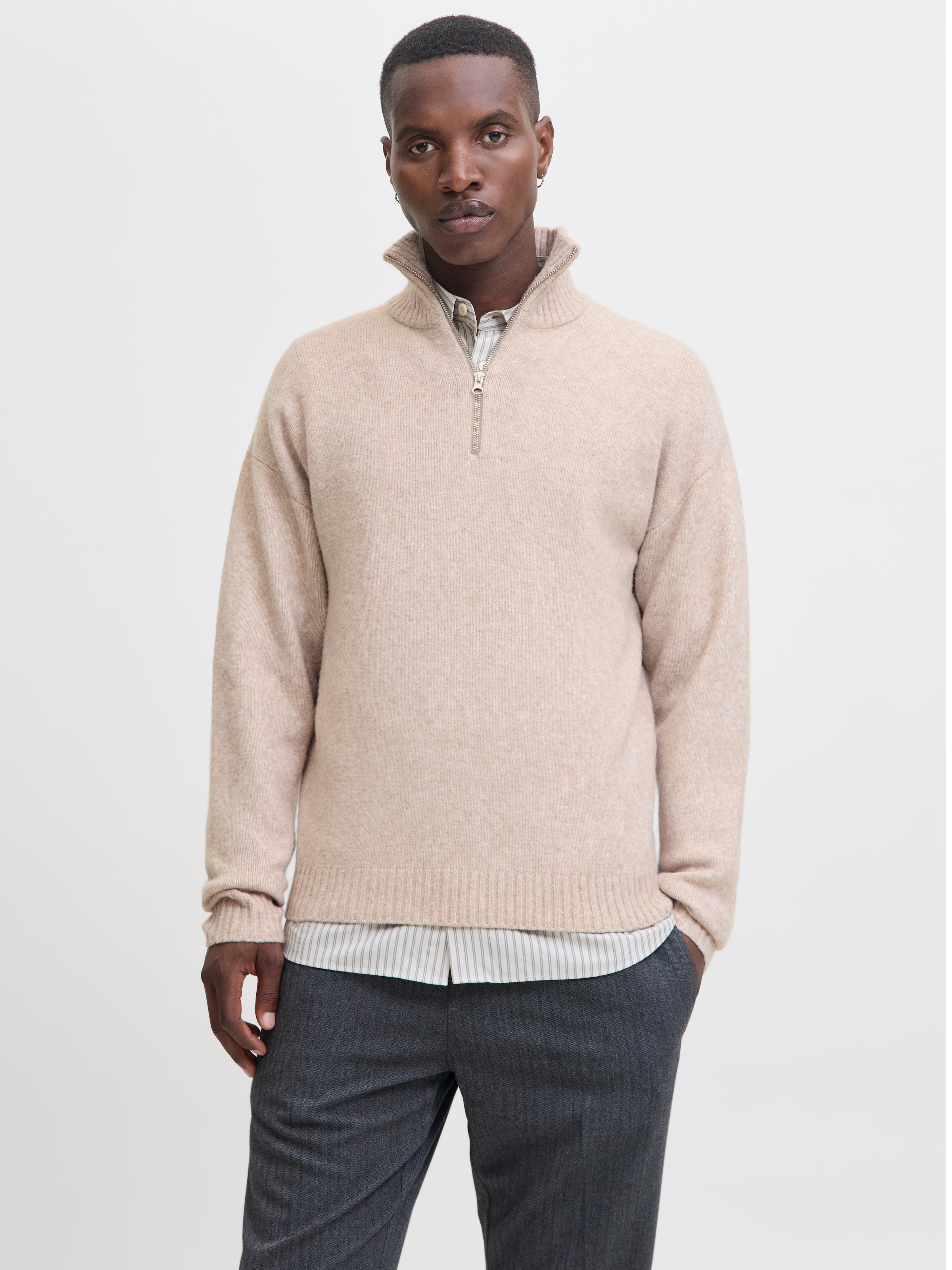 Image of Jack & Jones Troyer "JJESOHO OLLIE KNIT HALF ZIP SN" Materialmix, relaxed fit