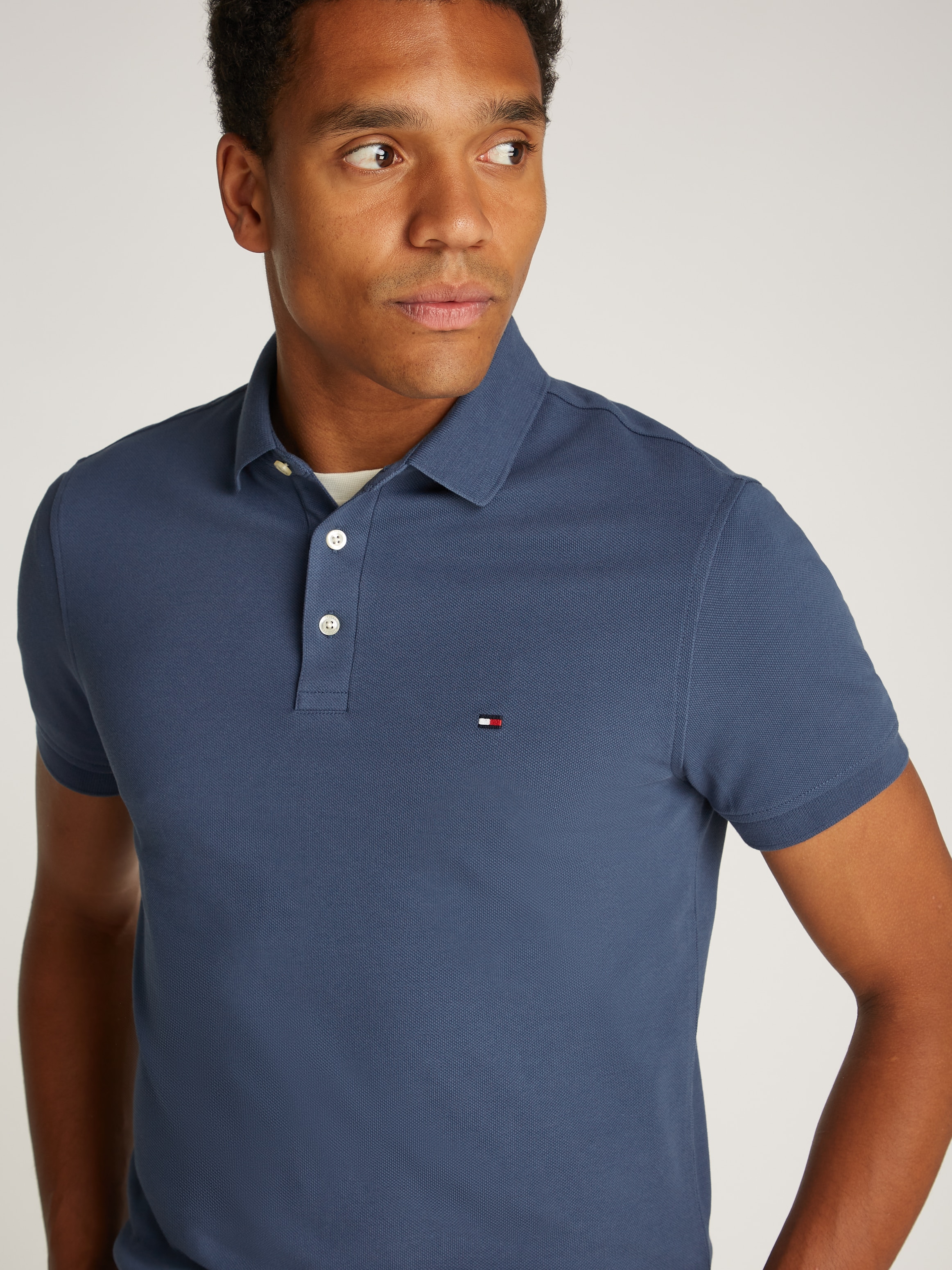 Tommy Hilfiger Poloshirt »1985 SLIM POLO mit Piqué-Struktur und Stickerei«, meliert, casual, slim fit, Baumwollmix, Polokragen