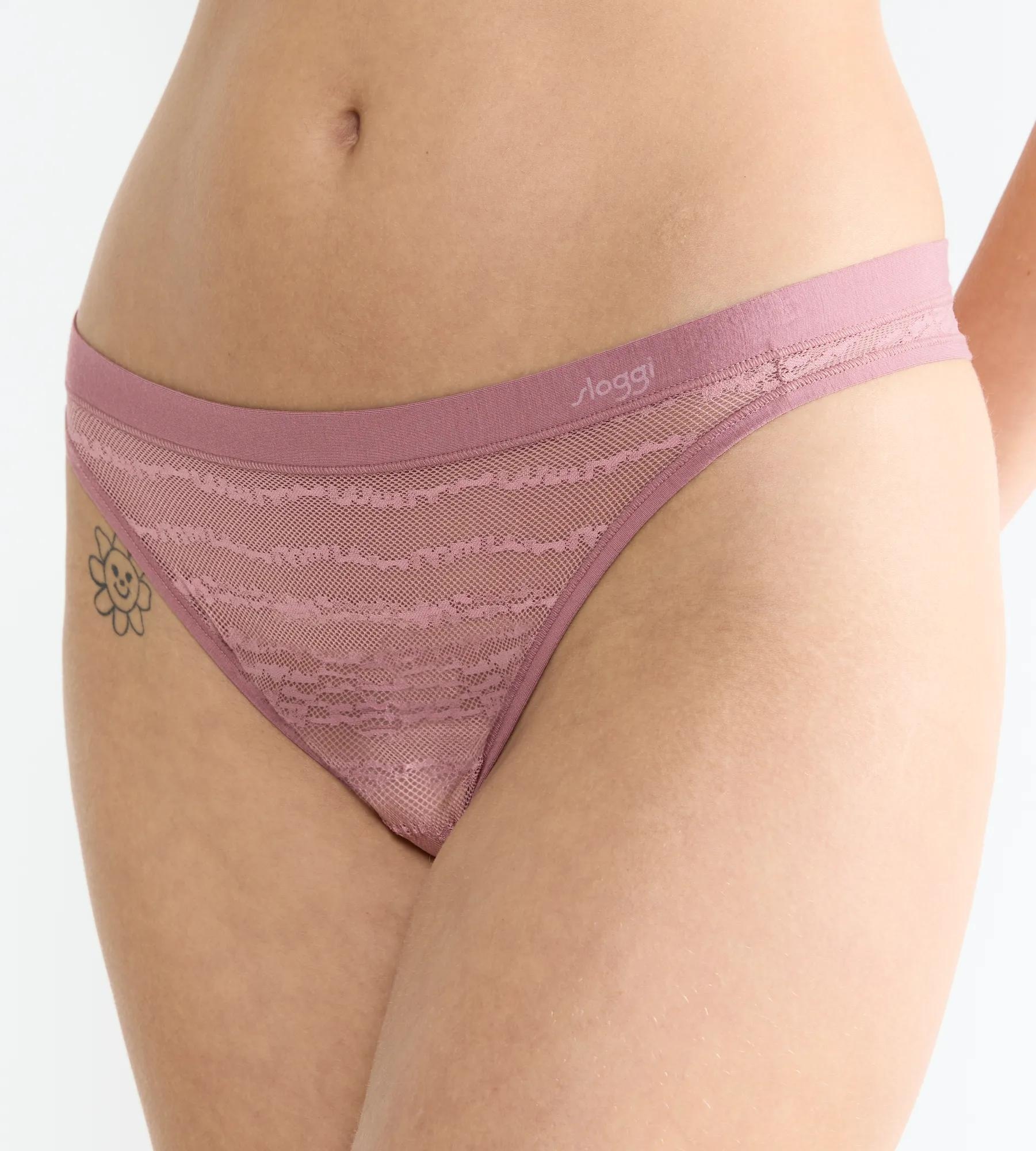 sloggi String »FREE Evolve« super weich, dehnfähig, Spitzendetails