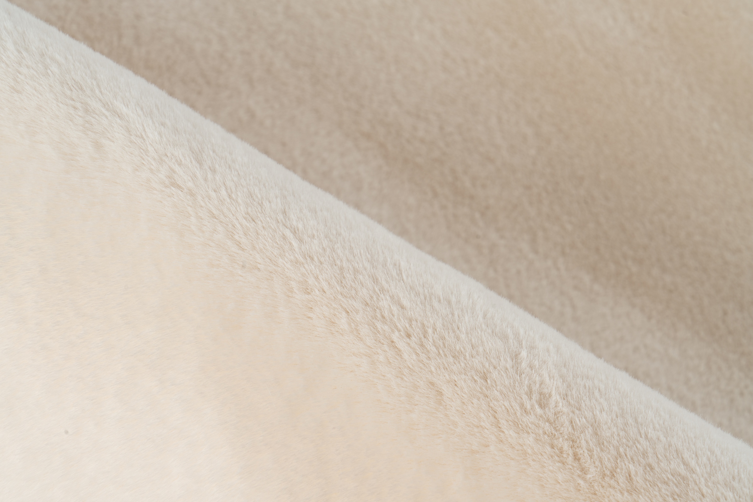 me gusta Teppich »Rabbit Prime 125«, rechteckig, 18 mm Höhe, Kaninchenfell Haptik, flauschig weich, geeignet für Fussbodenheizung