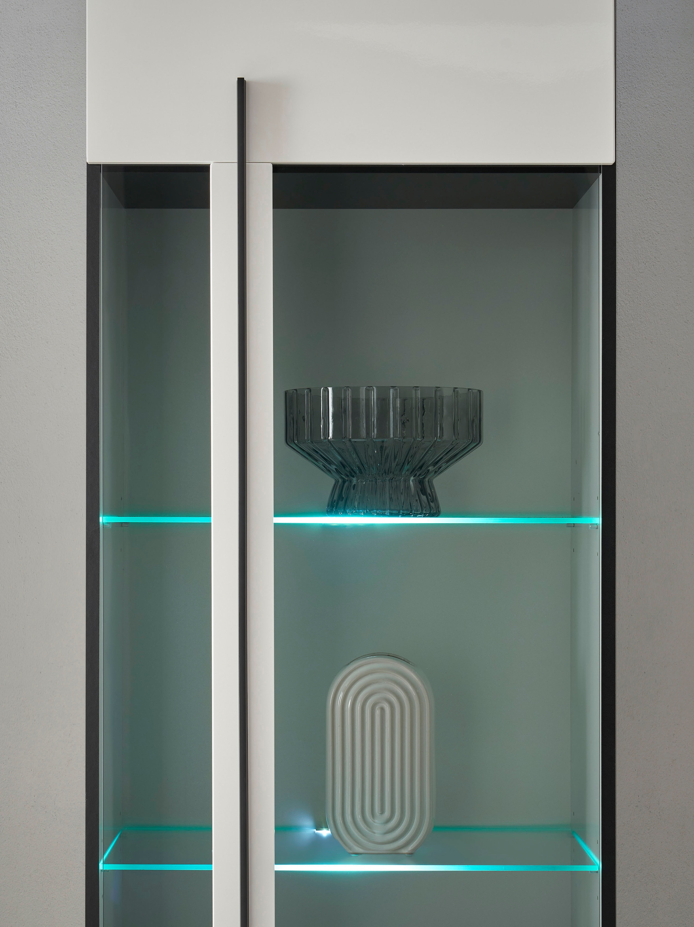 INOSIGN Wohnwand »Cantara, moderne Anbauwand, Wohnzimmer-Set, in Eiche Evoke oder Weiss«, (Set), enthält zwei Vitrinen, ein Lowboard und ein Wandboard