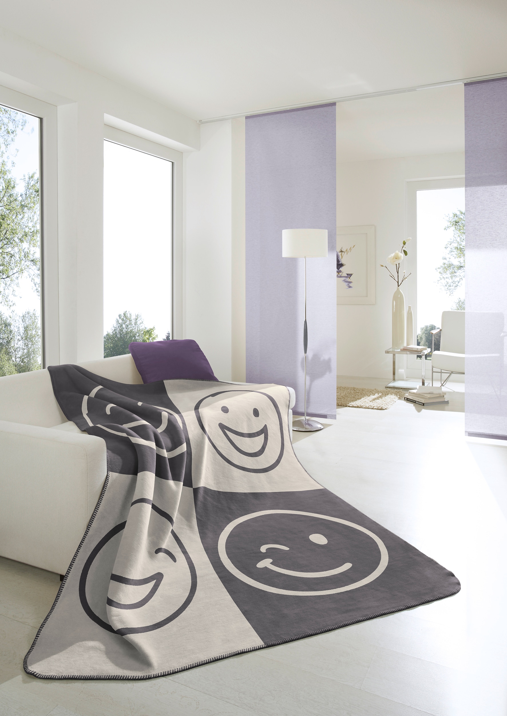Image of Biederlack Wohndecke "Emoji" mit Smiley, 70% Baumwolle/30% Polyacryl