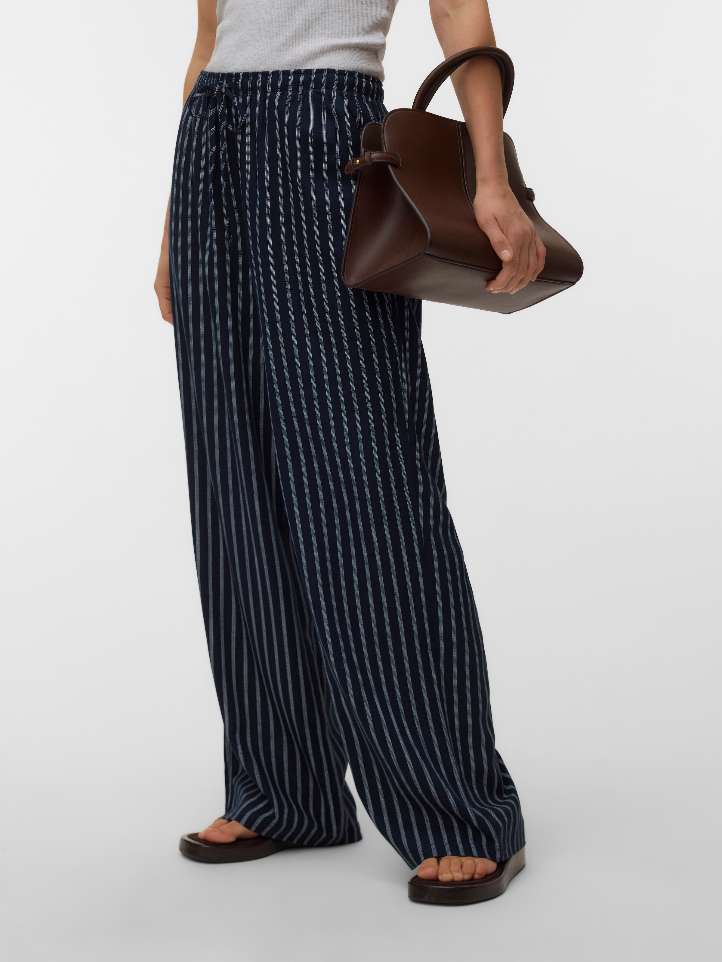 Image of Vero Moda Schlupfhose "VMROSIE MW WIDE PANT NOOS" Viskosemischung, oversize