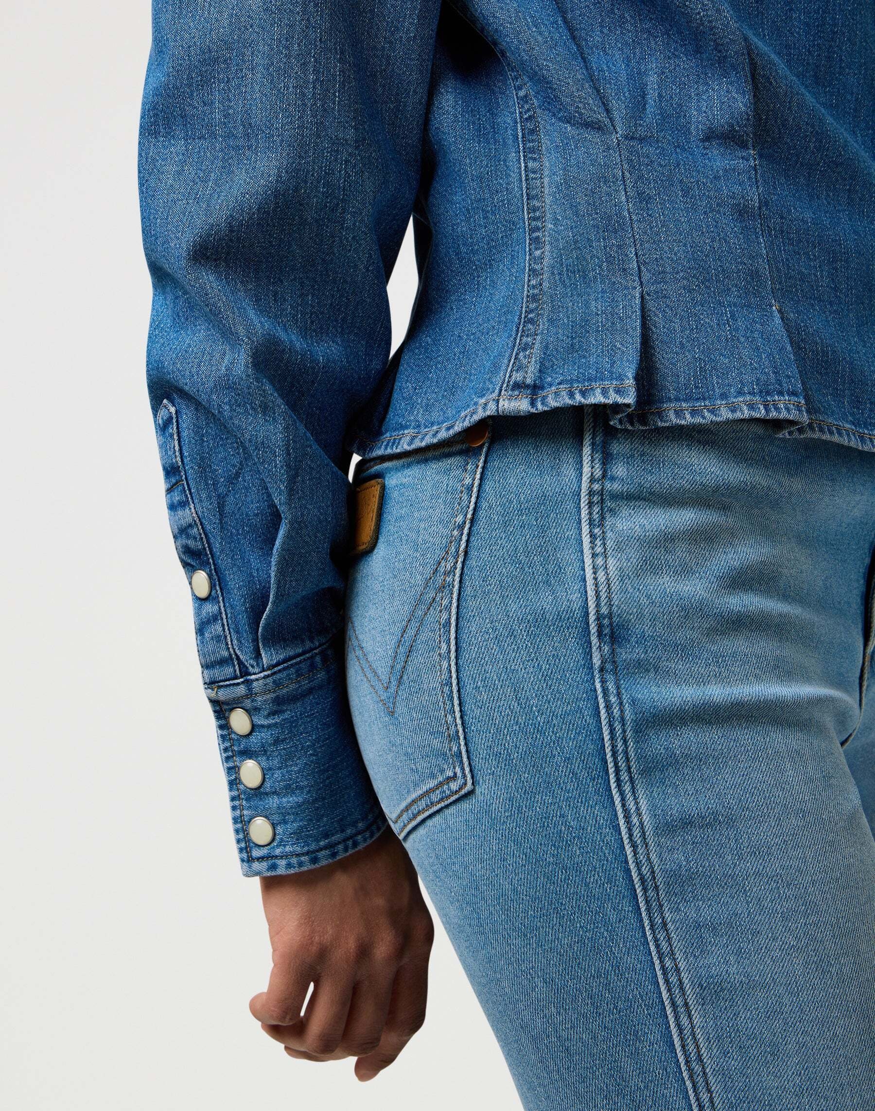 Wrangler Jeansbluse »WRANGLER Jeanshemd Femme Peplum Shirt«