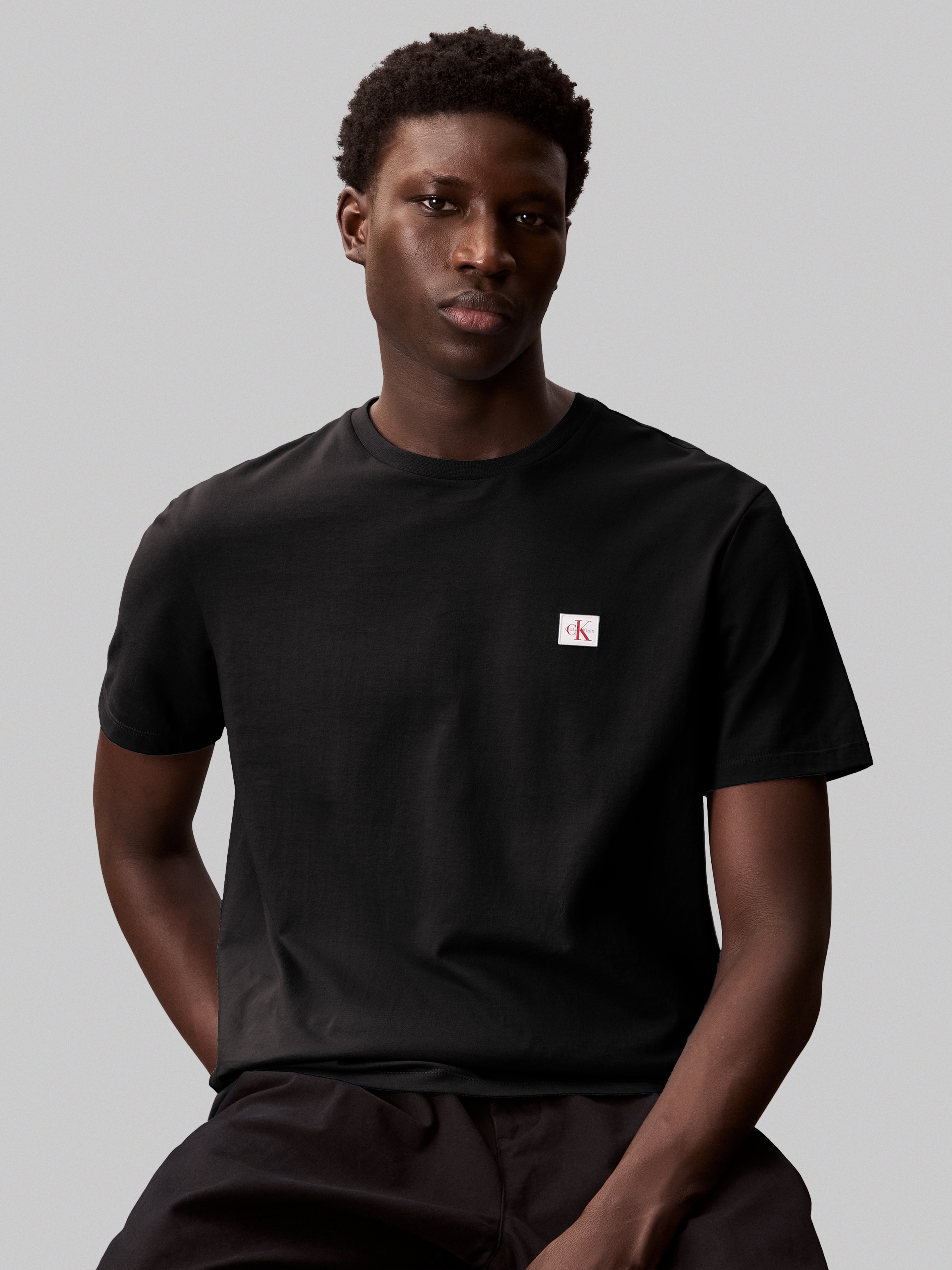 Calvin Klein Jeans T-Shirt »SS BADGE TEE 2 PACK« Packung, 2er-Pack, 2 Stk. Mit Rundhalsausschnitt