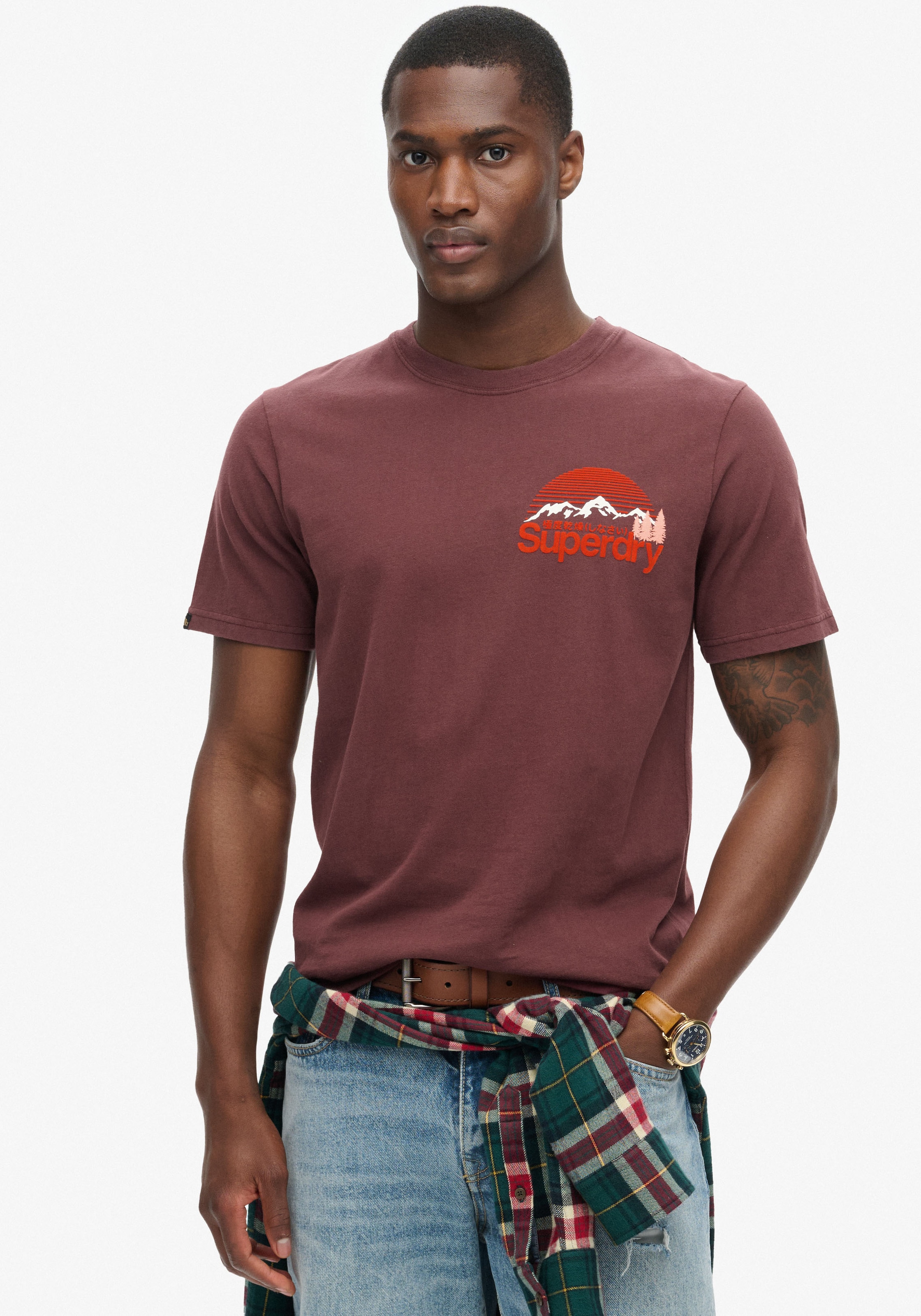 Superdry Rundhalsshirt »GREAT OUTDOOR CHEST GRAPHC TEE«