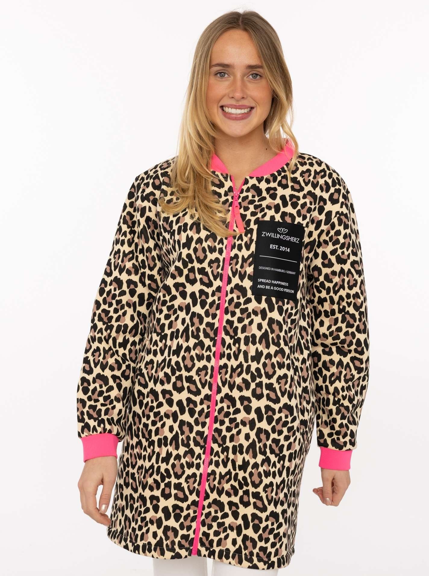 Image of Zwillingsherz Kurzmantel ""Leo Love"" mit Patch, Reissverschluss, elastische Bündchen