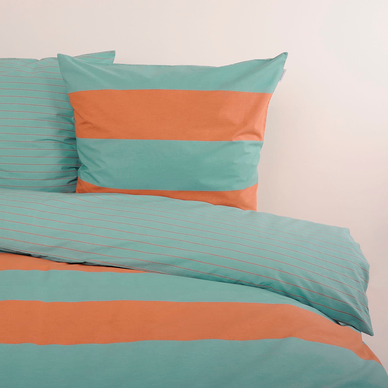 TOM TAILOR HOME Linge de lit »BOLD STRIPES in Gr. 135x200cm, 155x220cm oder 200x220cm« 2 cuis nouvelle chambre, avec fermeture éclair de marque colorée