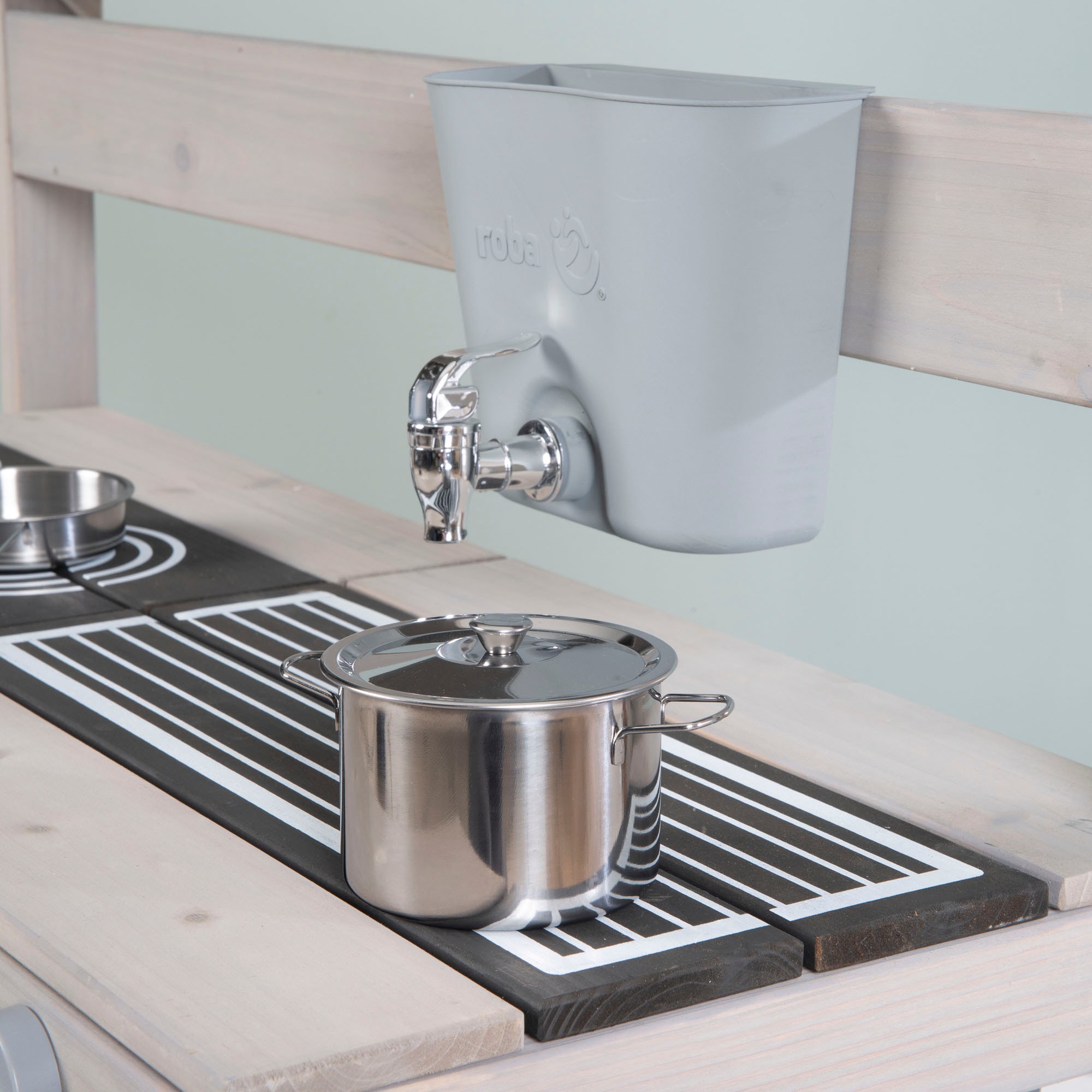 roba® Outdoor-Spielküche »Matschküche, grau lasiert, aus Holz« FSC® - schützt Wald