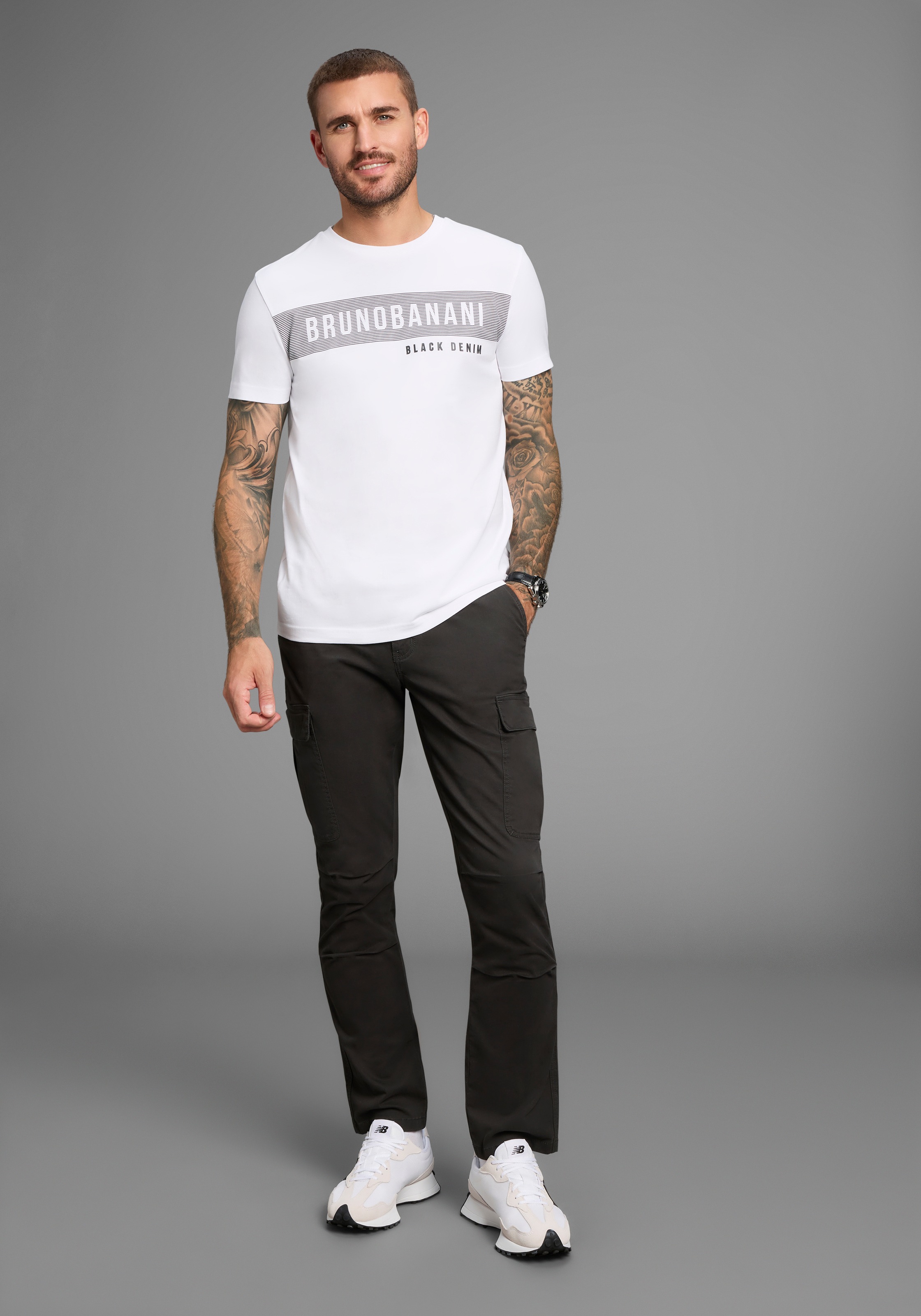 Bruno Banani T-Shirt, kurzärmelig, schmal geschnitten, Rundhalsausschnitt