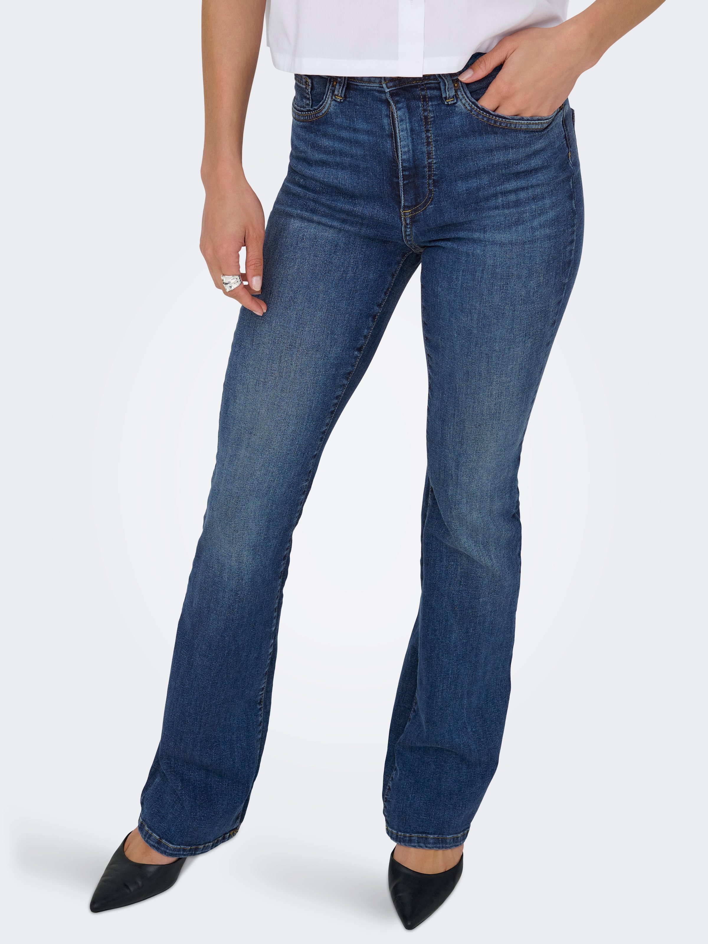 Image of ONLY Bootcut-Jeans "ONLWAUW HW FLARED DNM TAI540"