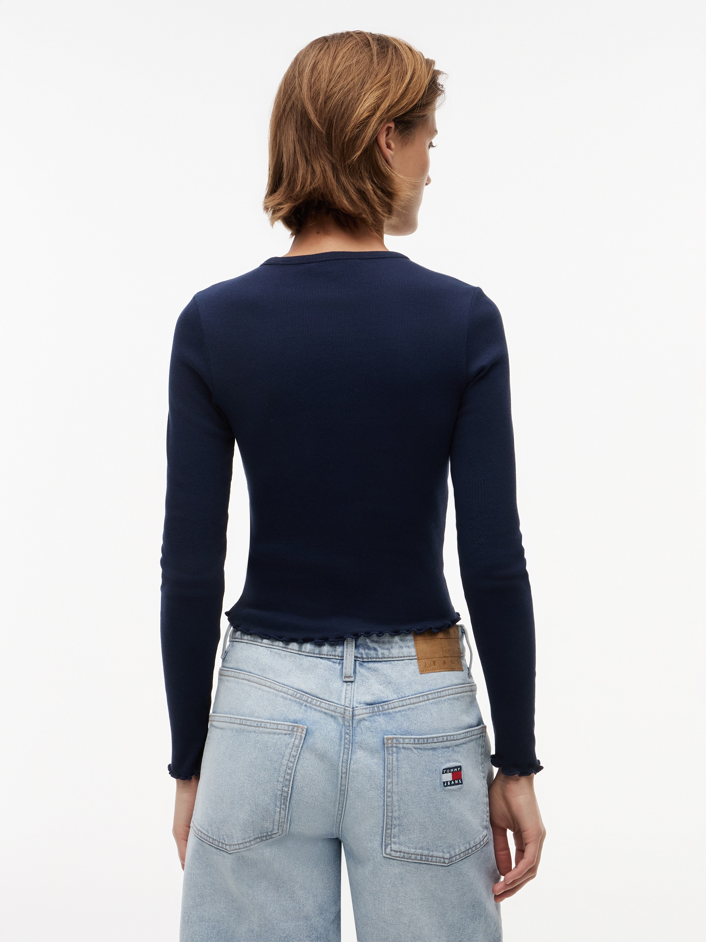 Tommy Jeans Langarmshirt »TJW SLIM SH LETTUCE EDGE RIB LS« mit gerippter Struktur, gewellter Saum