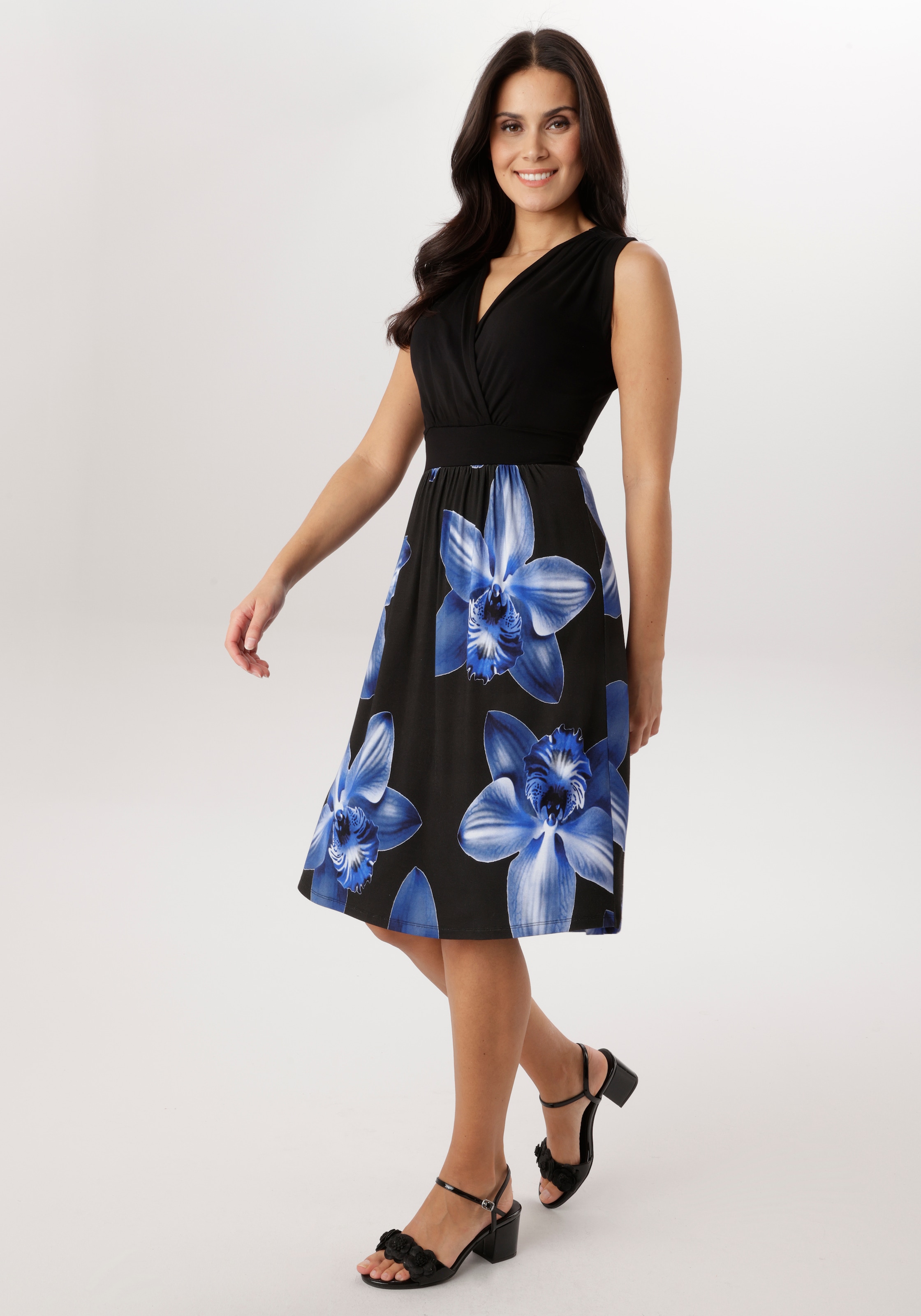 Image of Aniston SELECTED Jerseykleid mit eleganter Wickeloptik und V-Ausschnitt - NEUE KOLLEKTION