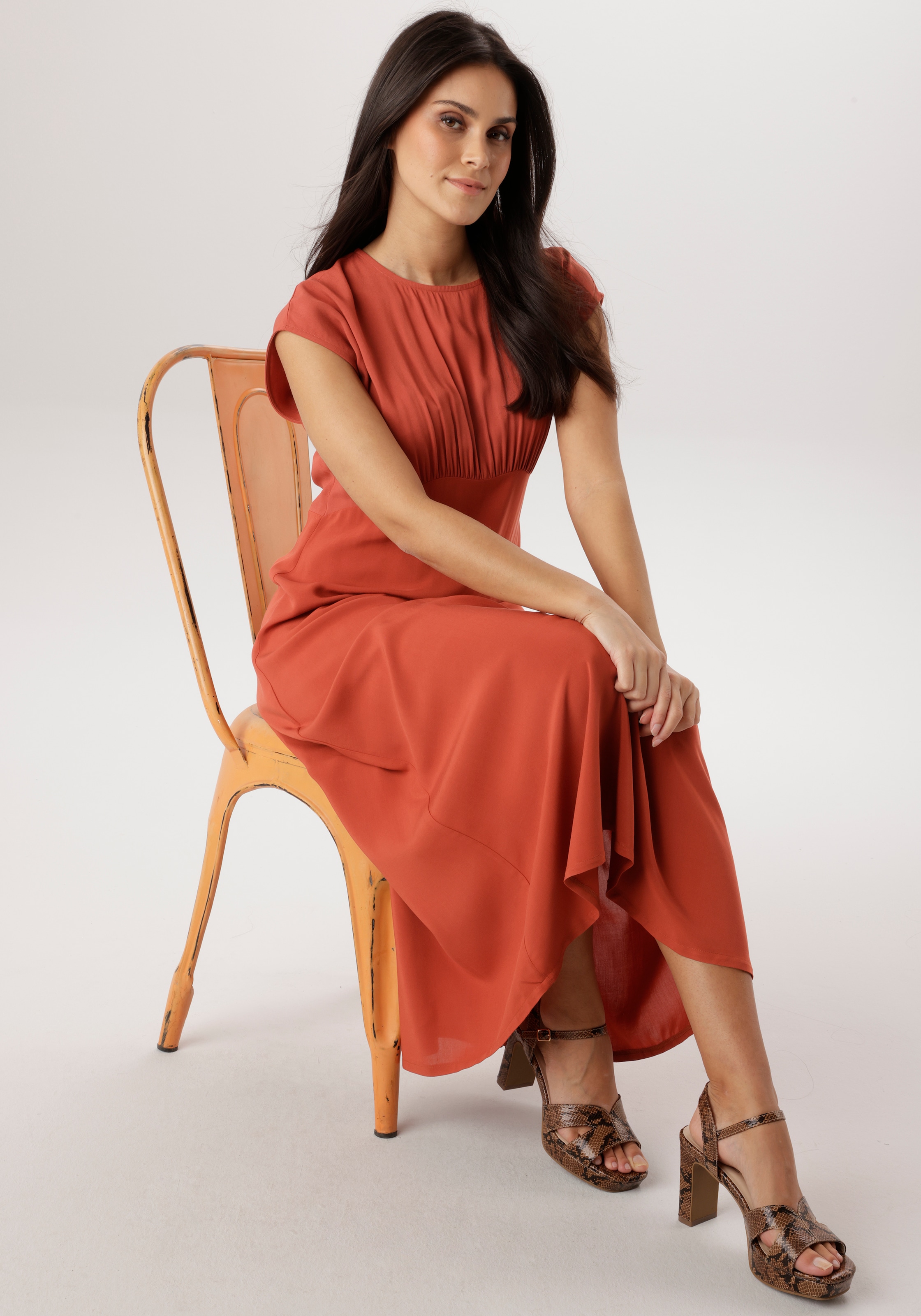 Aniston SELECTED Maxikleid mit gebogener Unterbrustnaht im Empire-Stil - NEUE KOLLEKTION