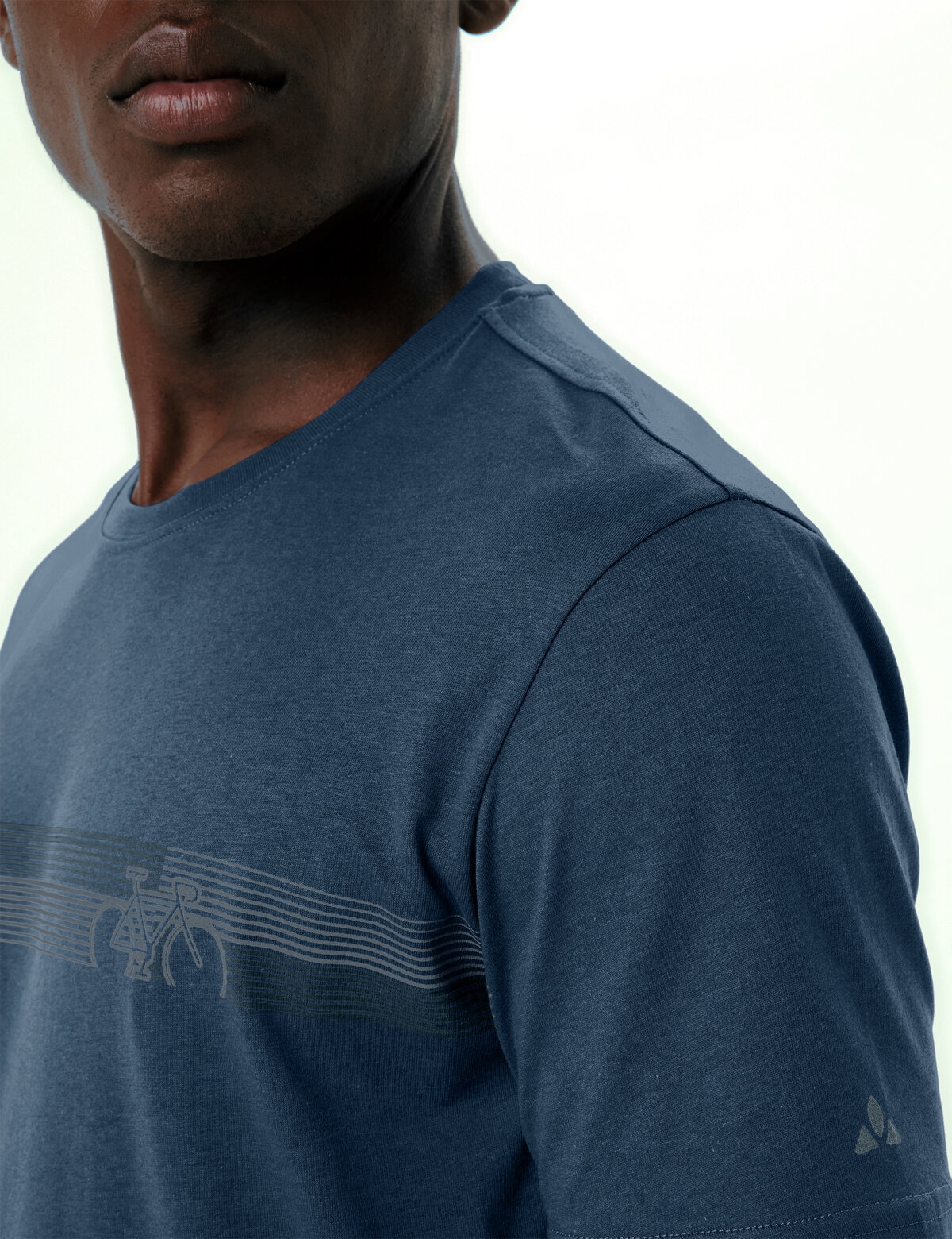 VAUDE Funktionsshirt »MEN'S CYCLIST T-SHIRT V« sportliche Passform, kurze Ärmel, für vielseitige Aktivitäten