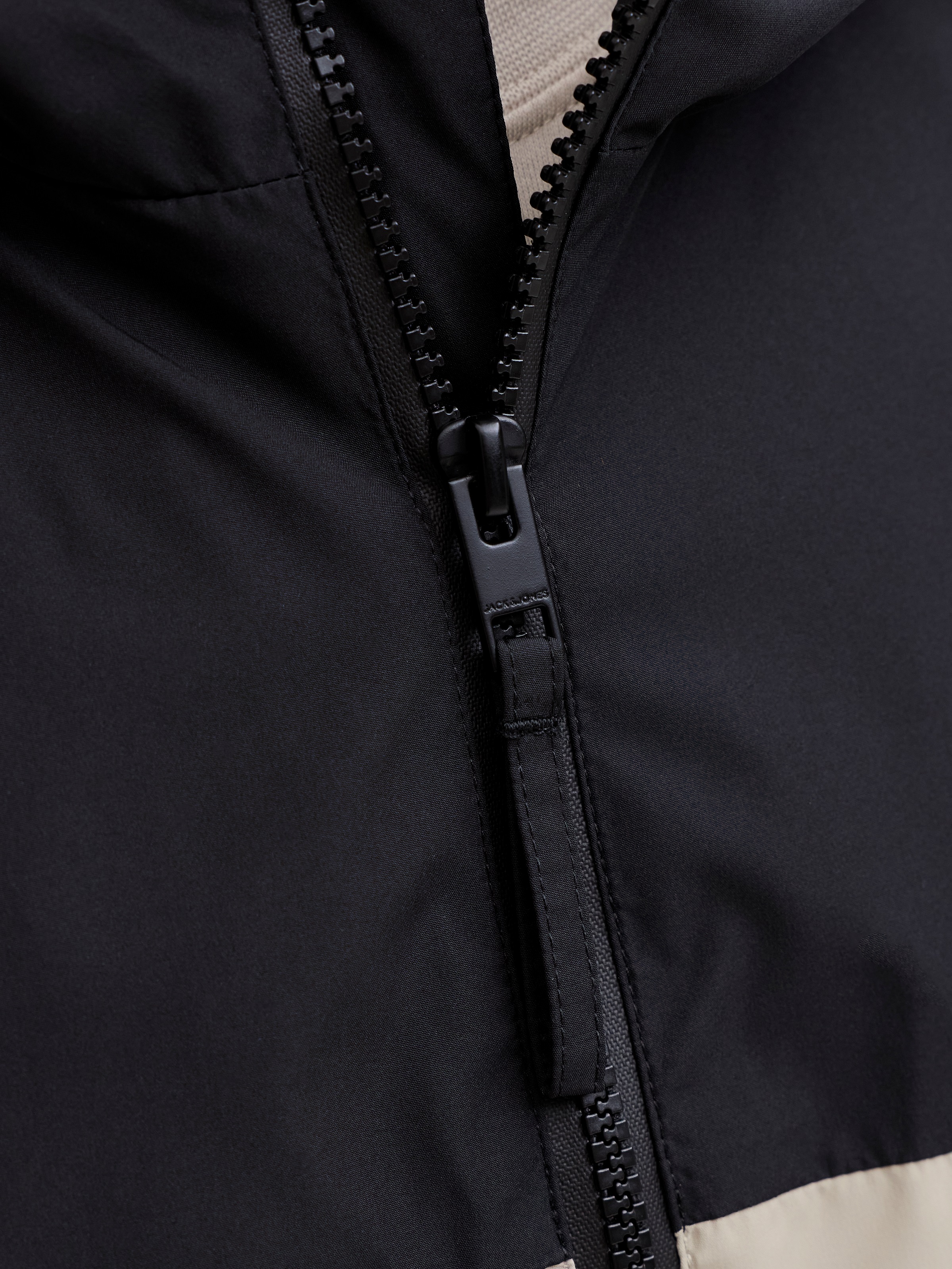 Jack & Jones Kurzjacke »JJESOHO LIGHT JACKET SN« mit Kapuze mit Kapuze