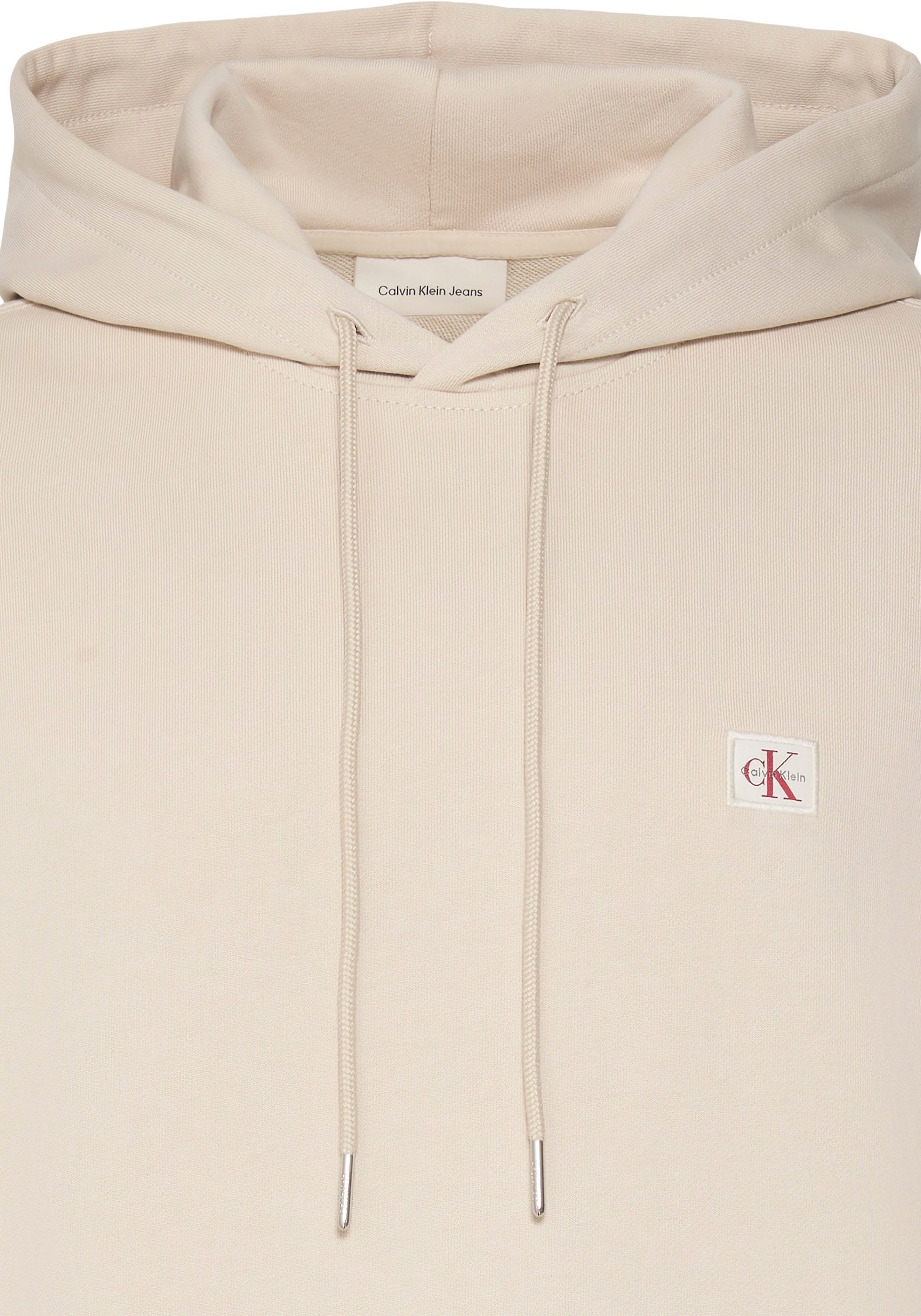 Calvin Klein Jeans Sweat à capuche »400GSM TERRY BADGE HOODIE«, Mit Rundhalsausschnitt
