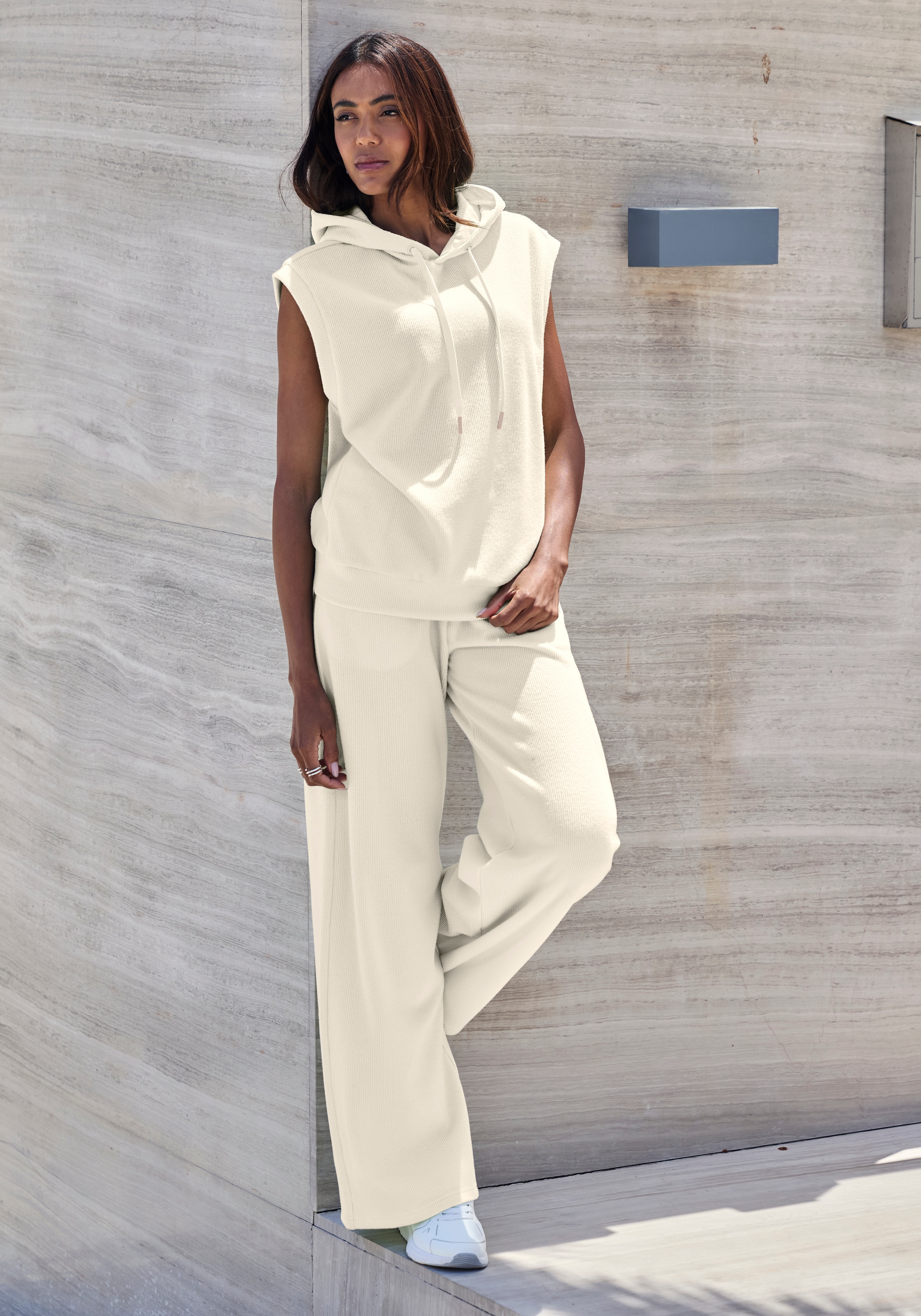 Image of LASCANA Loungehose in modischer Piqué-Optik