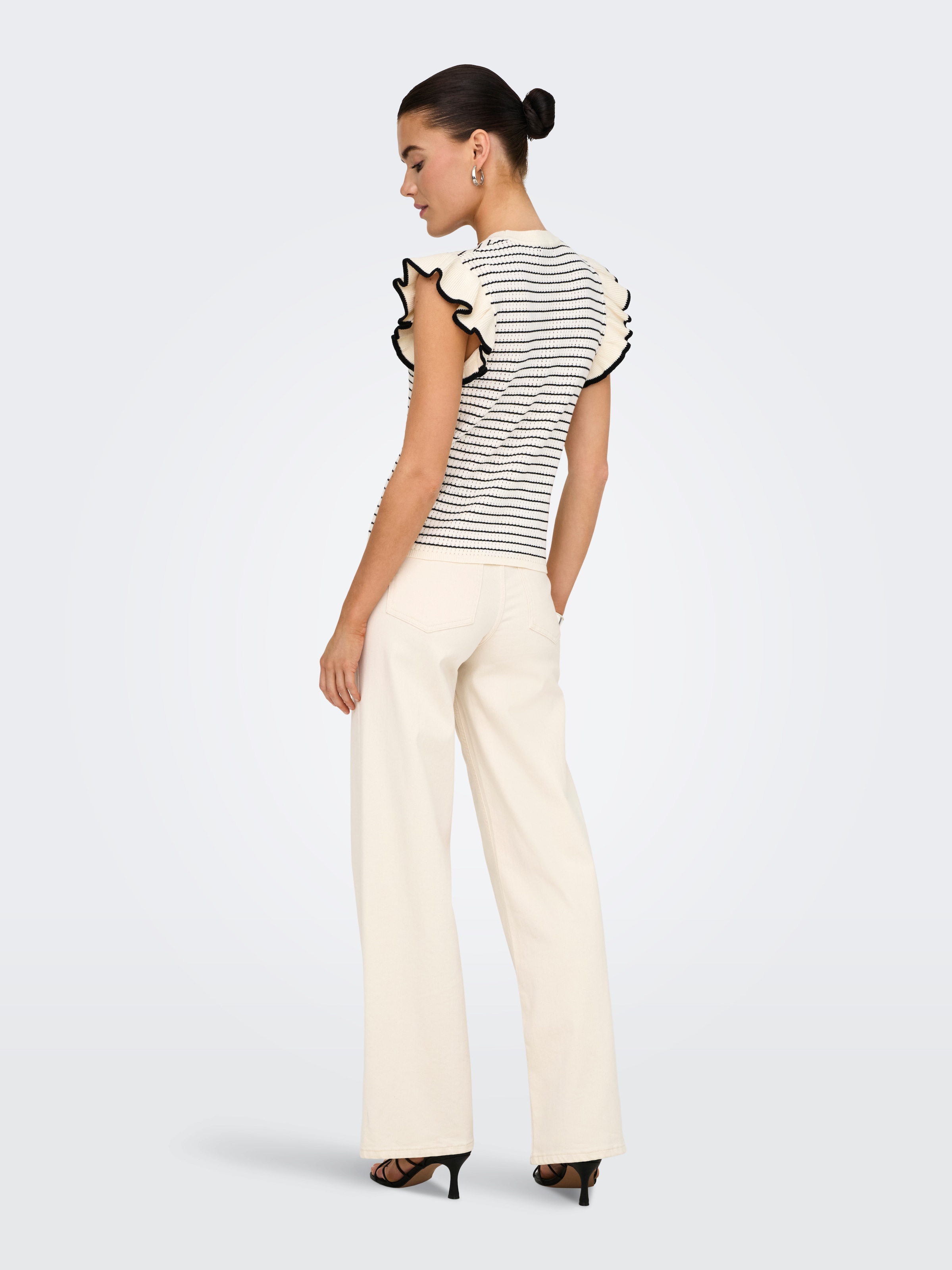 JDY Pull à manches courtes »JDYCARICE S/L FRILL PULLOVER KNT NOOS«