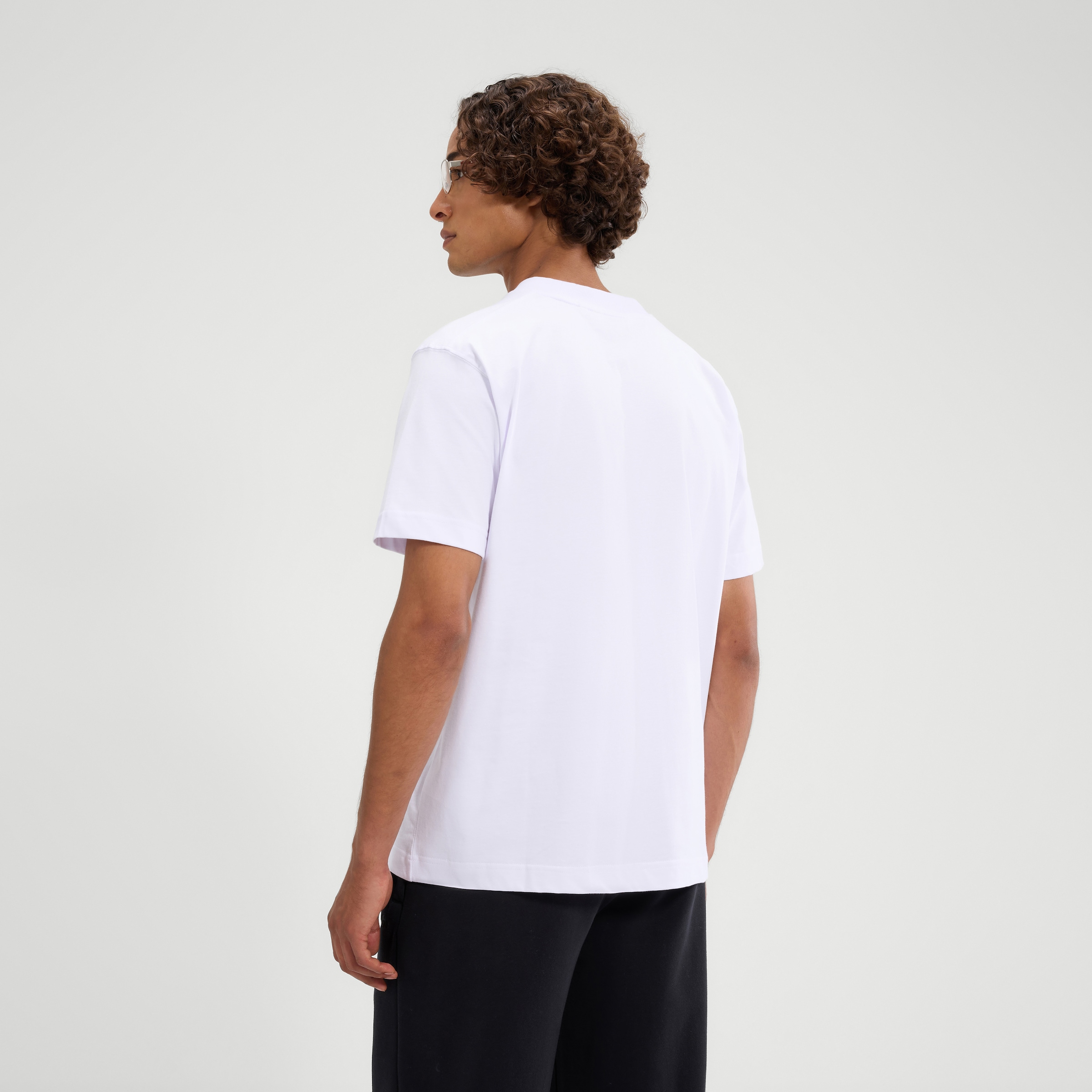 Ellesse T-Shirt »ACCIANO T-SHIRT« Kurzarm, mit Rundhalsausschnitt, ohne Verschluss, aus Baumwolle