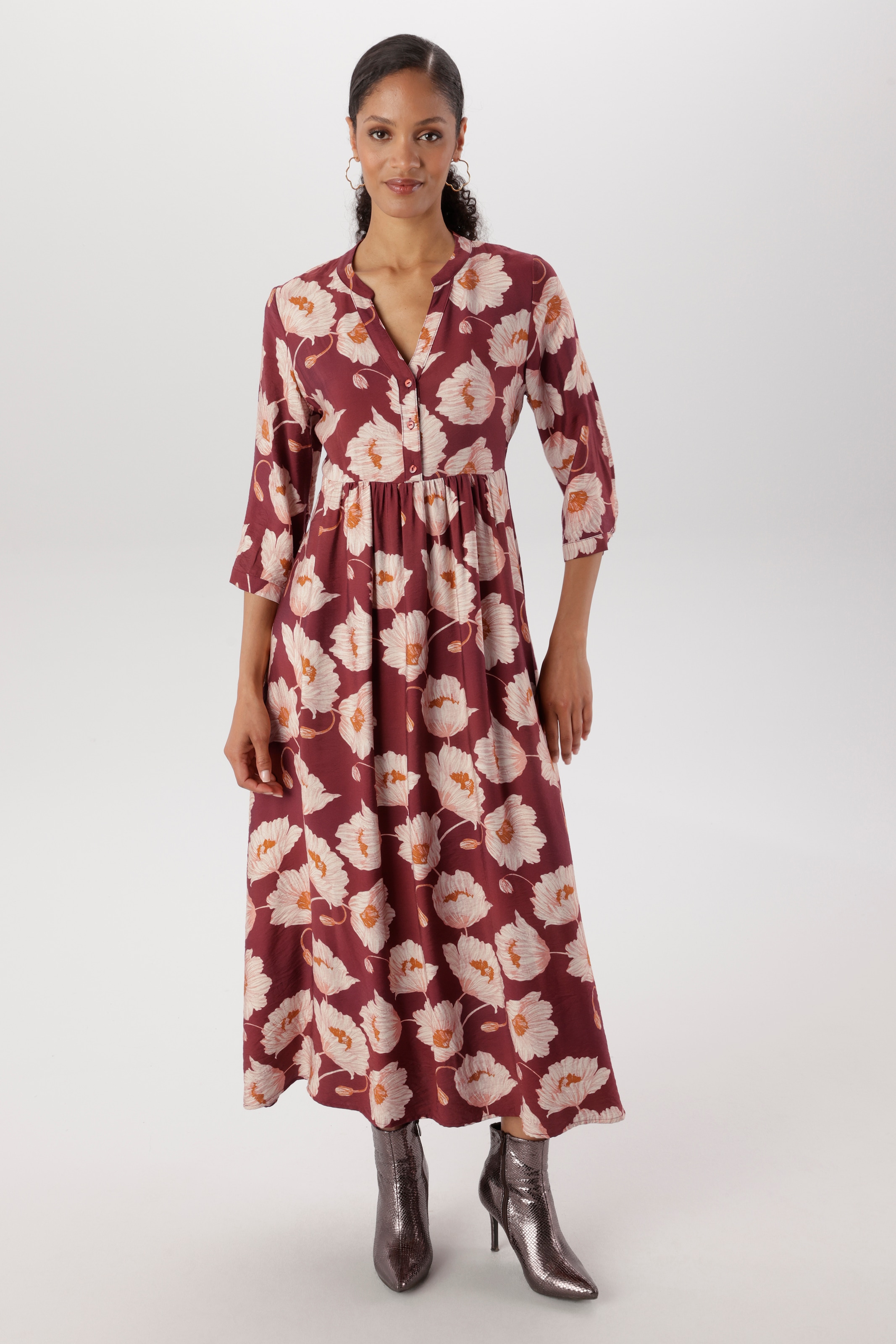 Image of Aniston SELECTED Maxikleid fantasievolle und malerische Blütenmusterung - NEUE KOLLEKTION