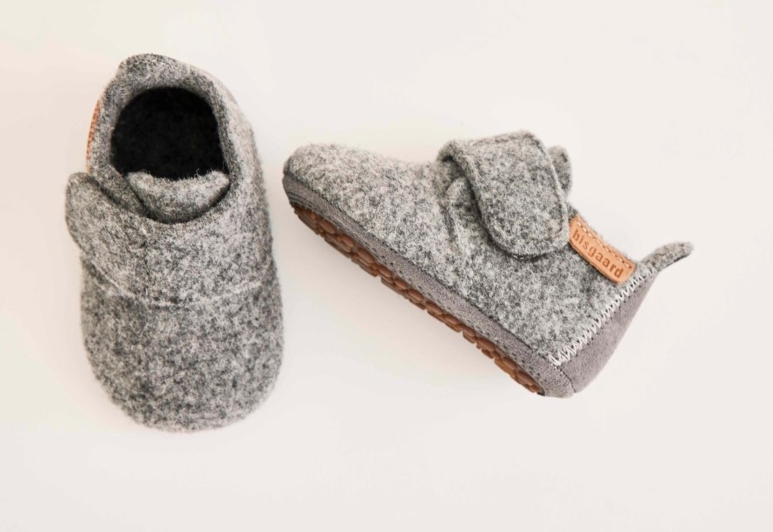 Bisgaard Hausschuh »Bisgaard Baby Wool«, Wagenschuh, Babyschuh, Schlupfschuh mit Klettverschluss