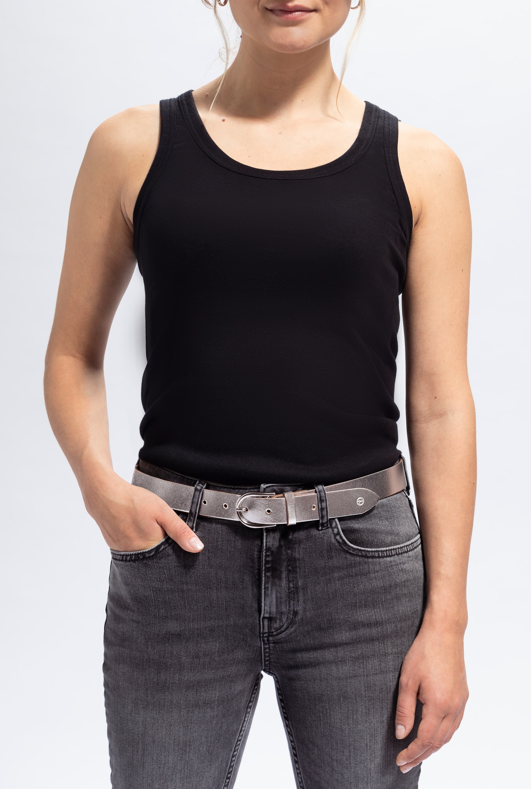 Tamaris Ledergürtel »"Cleena Silver"« 3 cm breit, leicht strukturierte Oberfläche, dezentes Markenlogo