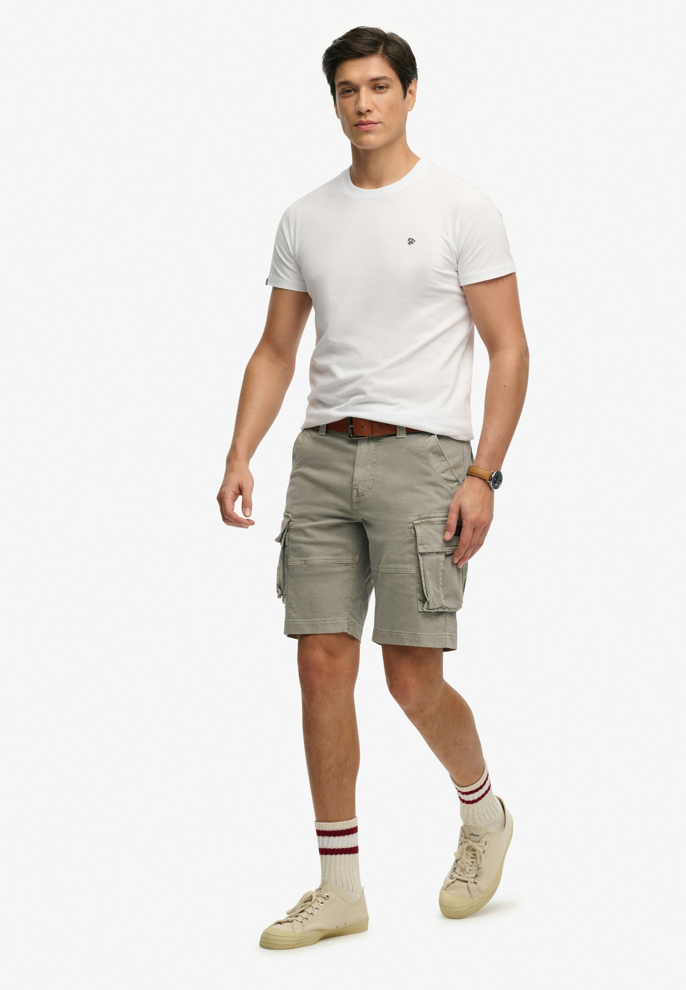 Superdry Cargobermudas »CORE CARGO SHORT«  Straight Fit, mit Reissverschluss und 1-Knopf-Verschluss, knielang