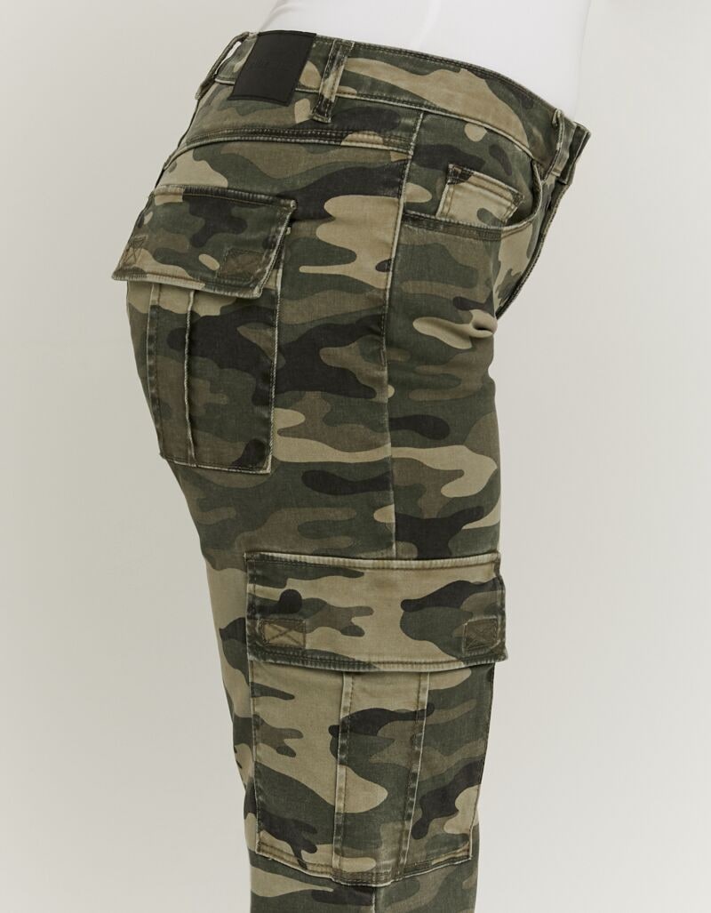 Tally Weijl Pantalon bootcut »SPACOWELLE«  Baumwollmischung, im Cargo-Stil mit seitlichen Taschen