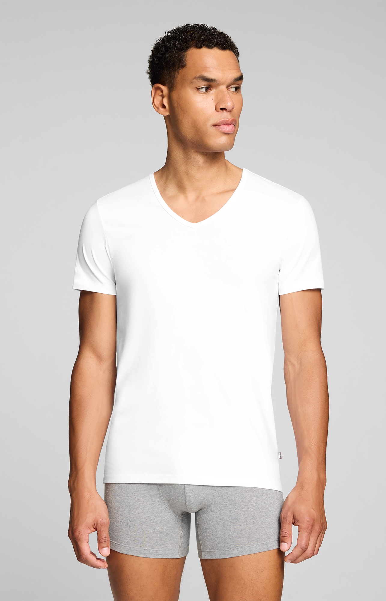 Levi's® T-Shirt »LEVIS MEN V-NECK« 2er Pack,  mit V-Ausschnitt und kurzen Ärmeln
