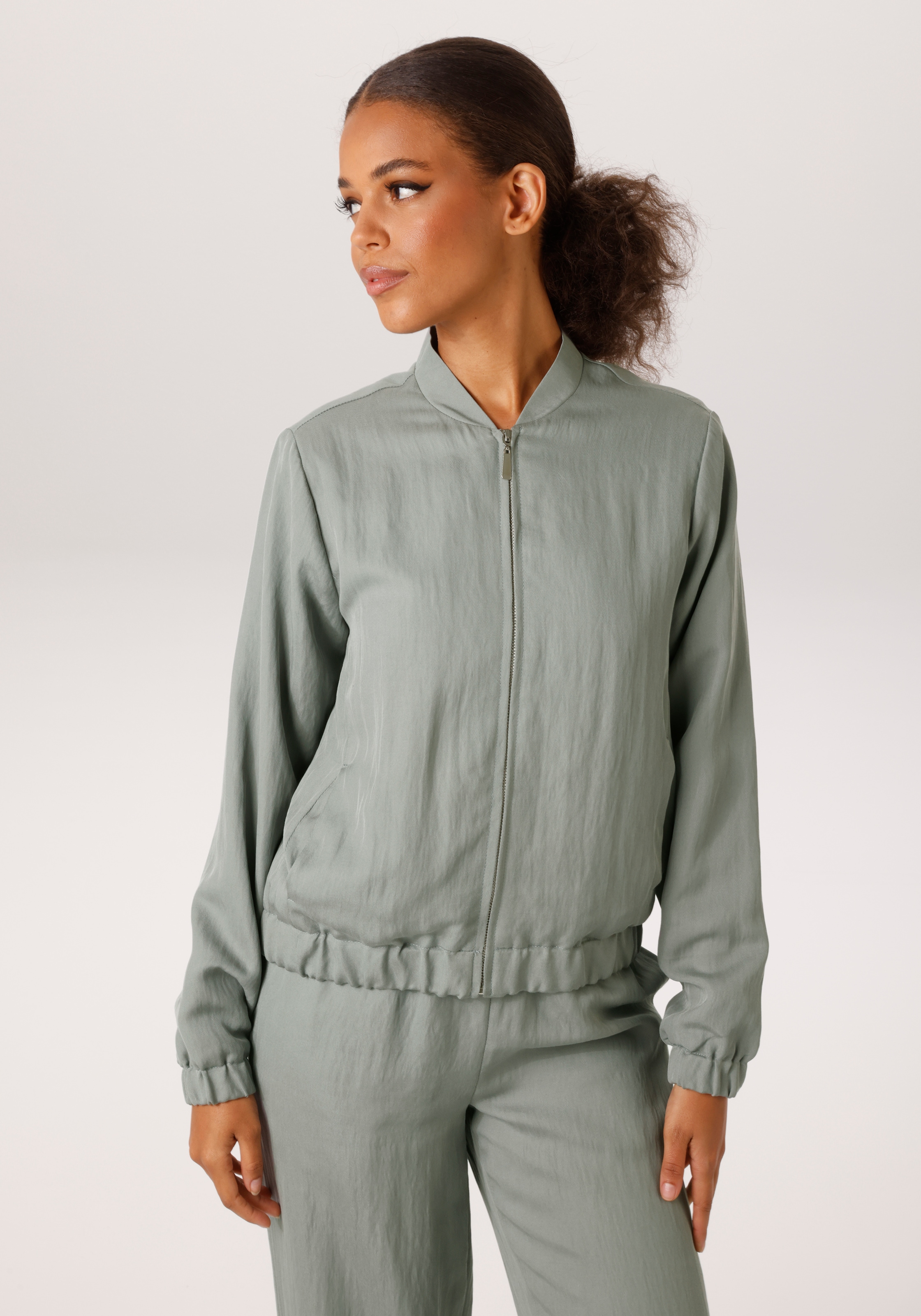 Image of Aniston CASUAL Blouson in trendiger Twill-Qualität