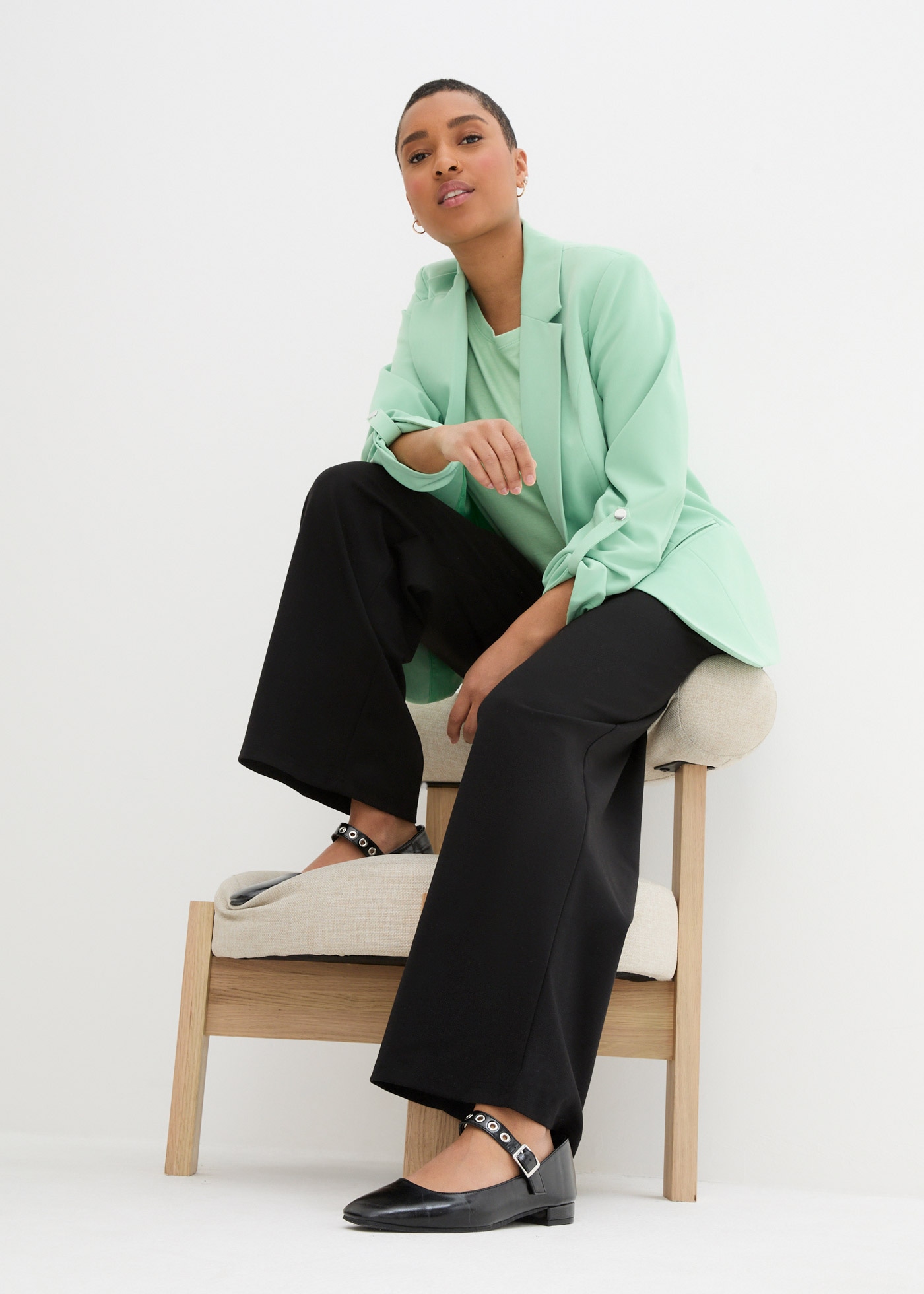 bonprix Anzughose  aus Polyester, Viskose und Elasthan, mit Taschen, mit Bequembund