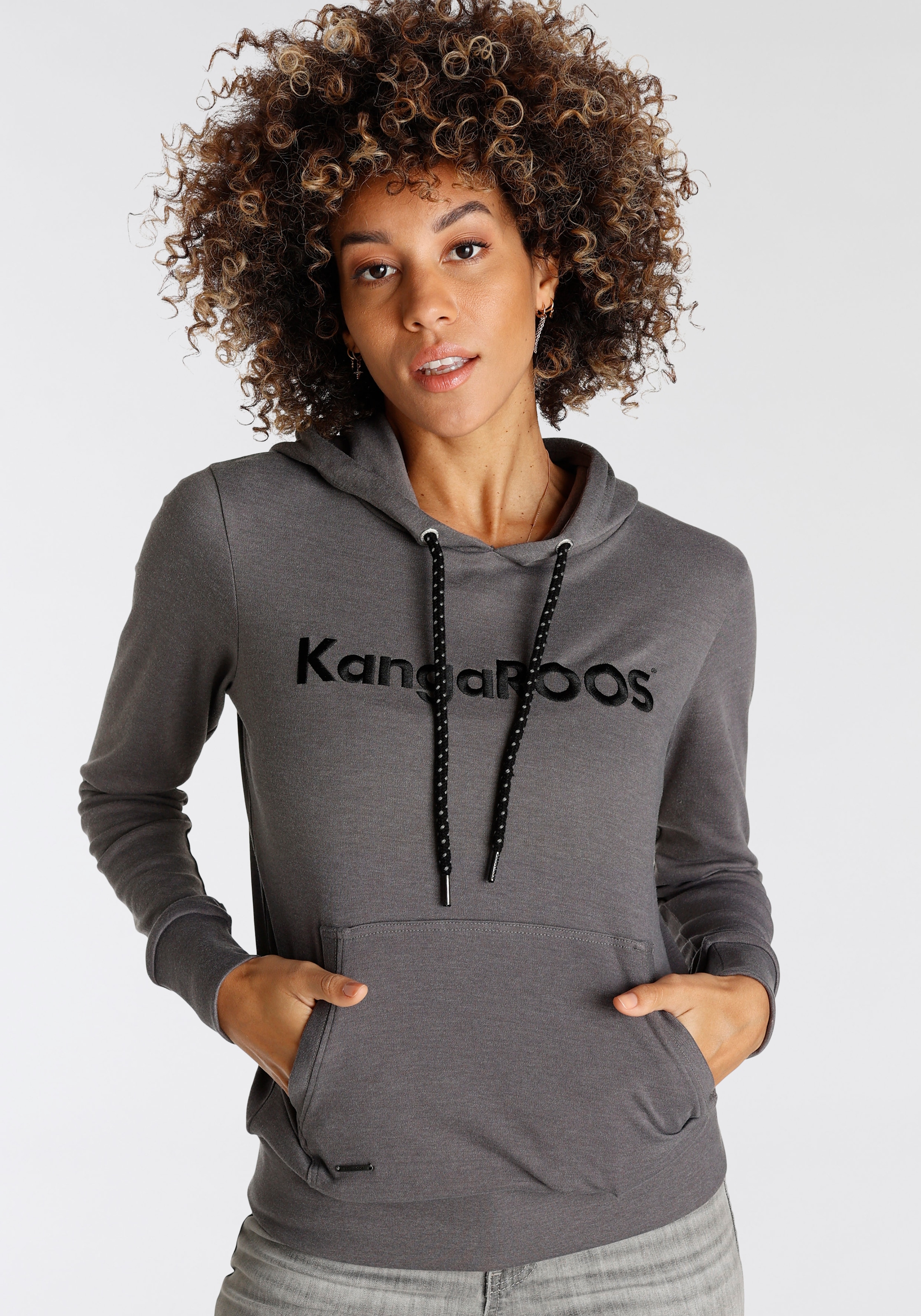 KangaROOS Kapuzensweatshirt, mit grosser Logo-Stickerei