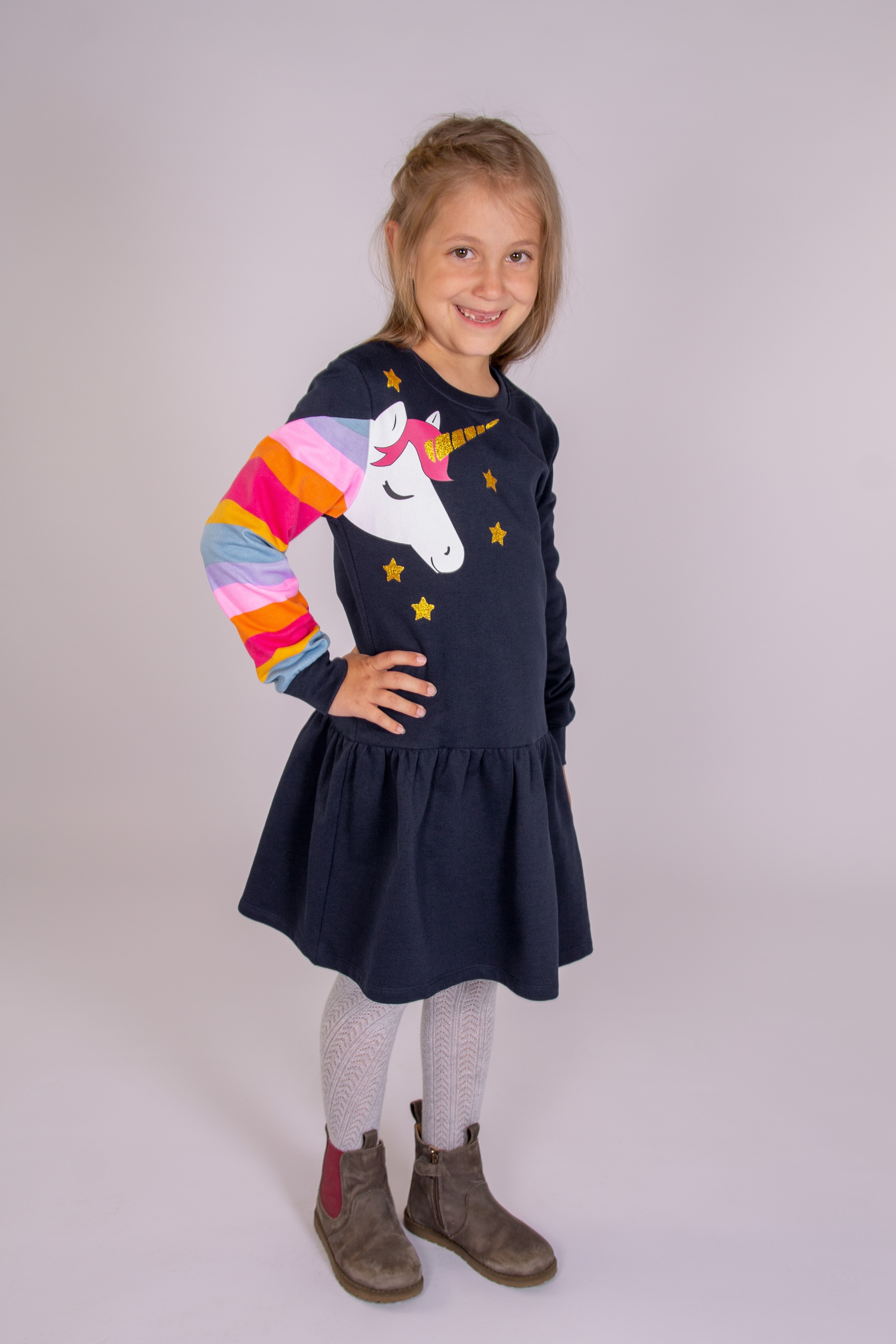 Image of happy girls Sweatkleid mit wunderschönem Einhorn-Motiv