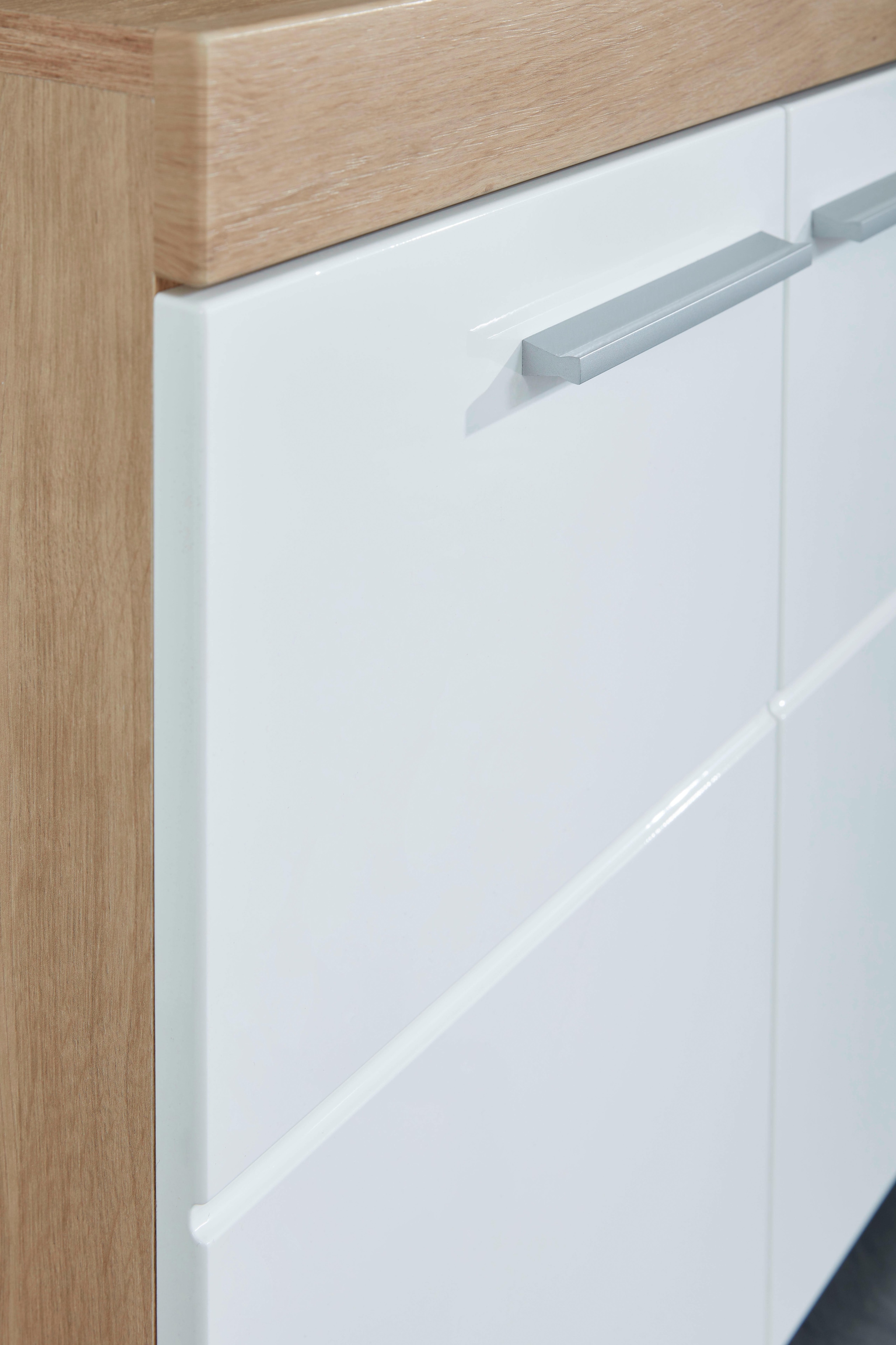 ♕ INOSIGN Waschbeckenunterschrank »Avena«, Höhe 56 cm, Badezimmerschrank  mit 2 Türen und Aussparung versandkostenfrei auf