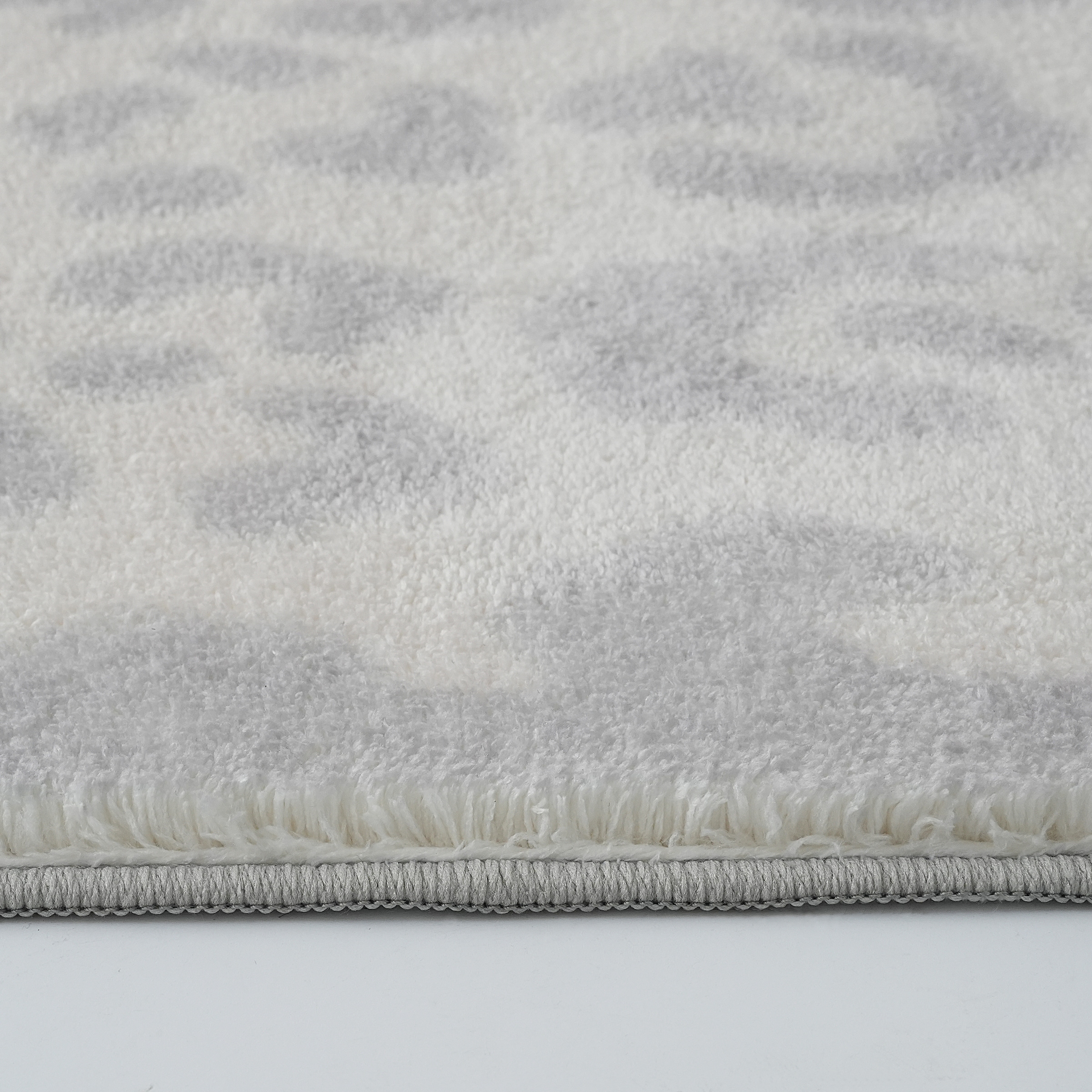 GOODproduct Teppich »Leo, mit trendigem Leopardenmuster, waschbar« rechteckig 12 mm Höhe kuschelig & weich, modern, Animal Print, Wohnzimmer, Schlafzimmer