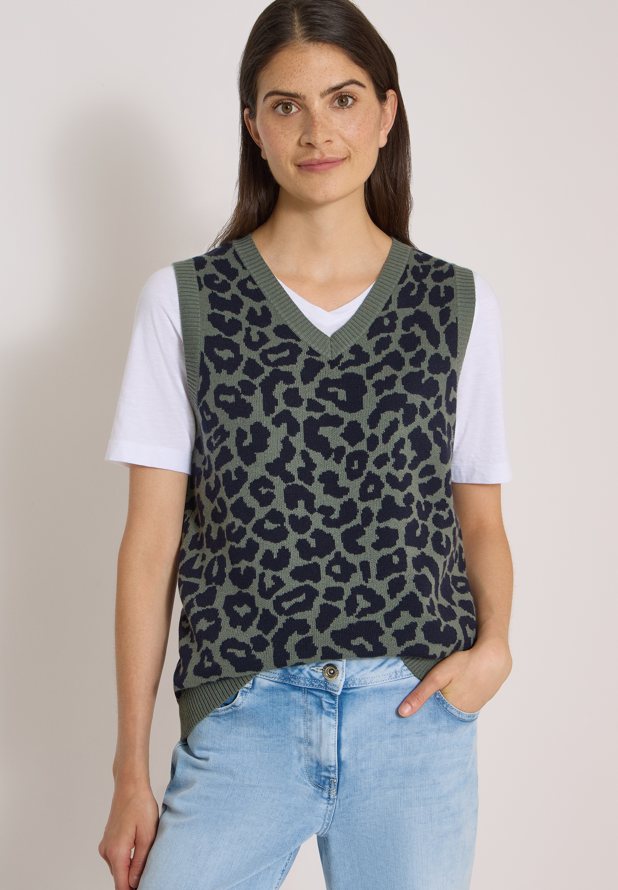 Image of Cecil Pullunder Sommer-Weste mit V-Neck und Leo-Muster