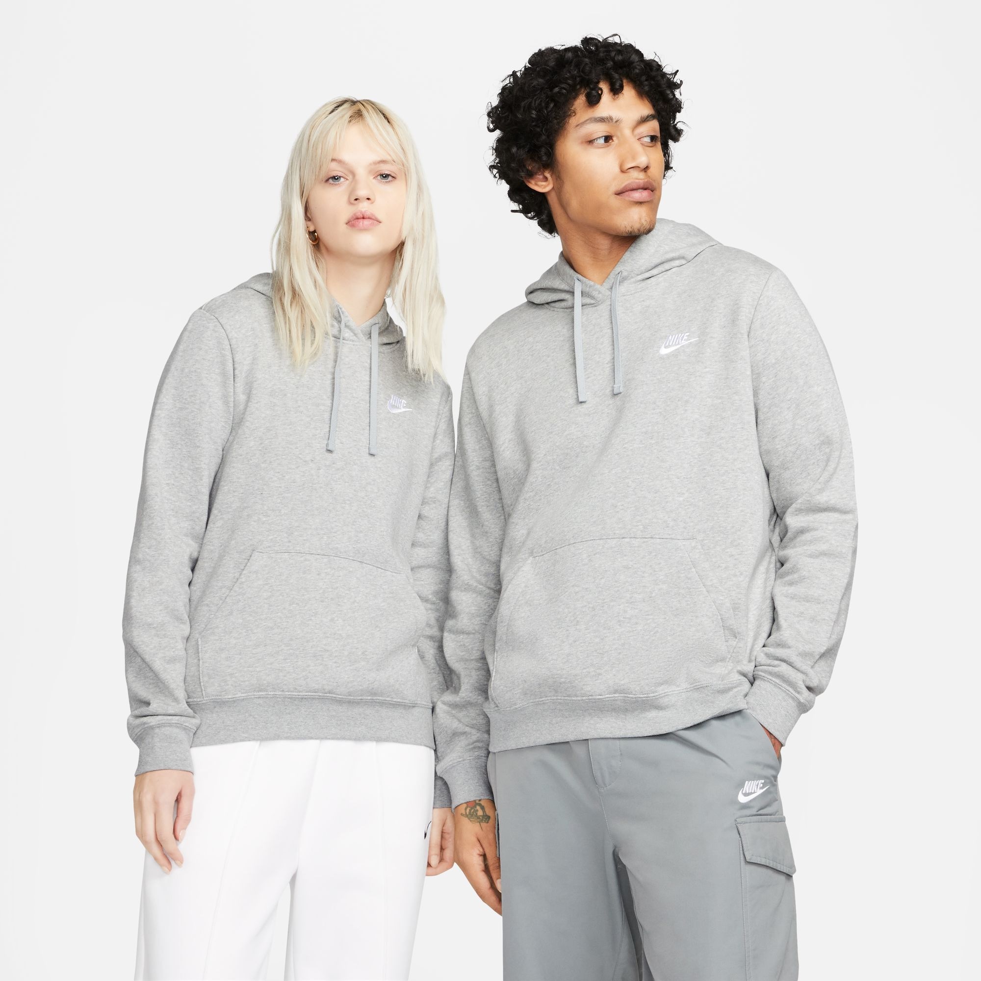Finde Nike Sportswear Kapuzensweatshirt »CLUB FLEECE WOMEN'S PULLOVER  HOODIE« auf
