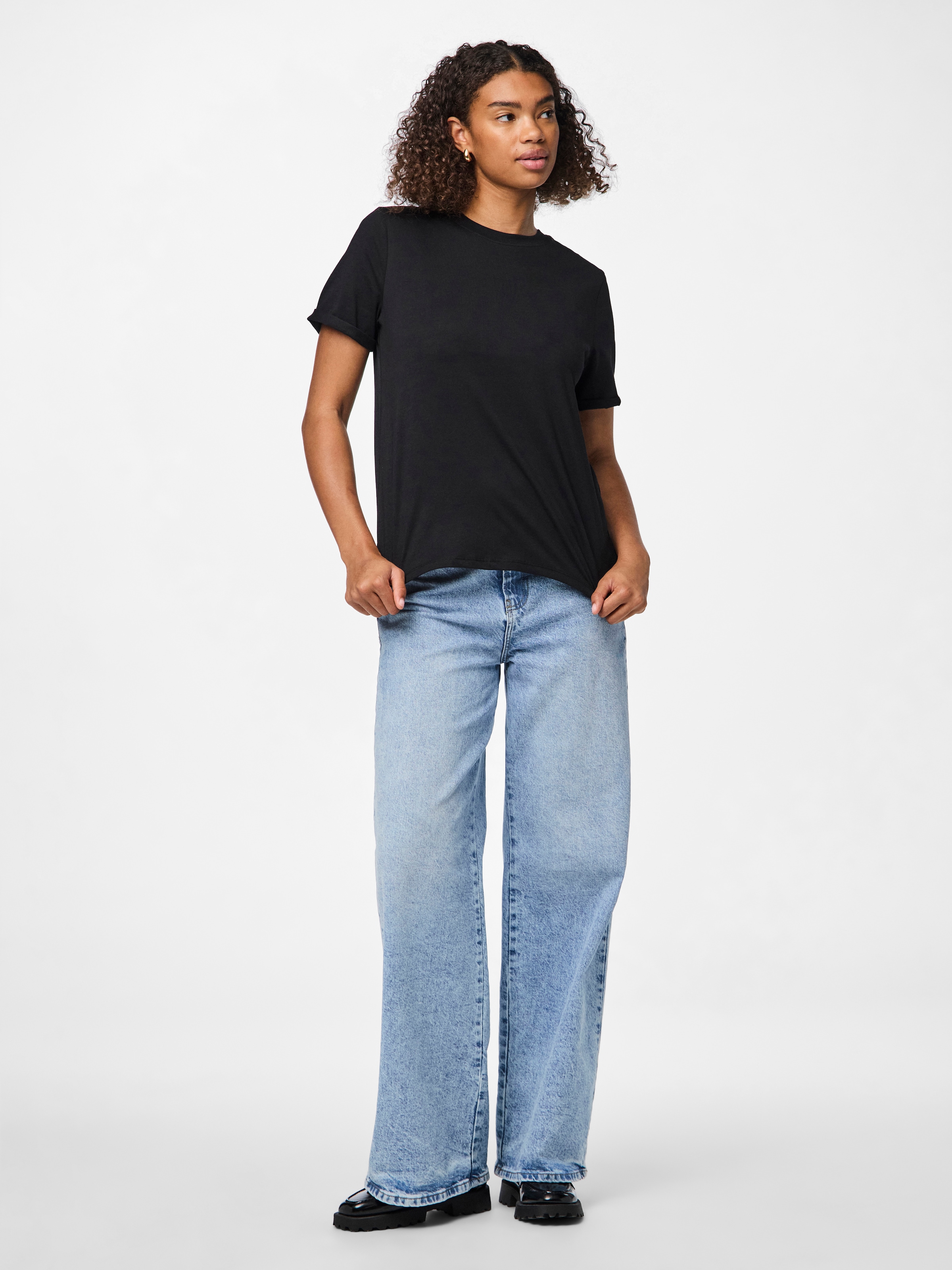 pieces Shirt à col rond »PCRIA SS FOLD UP SOLID TEE NOOS BC«