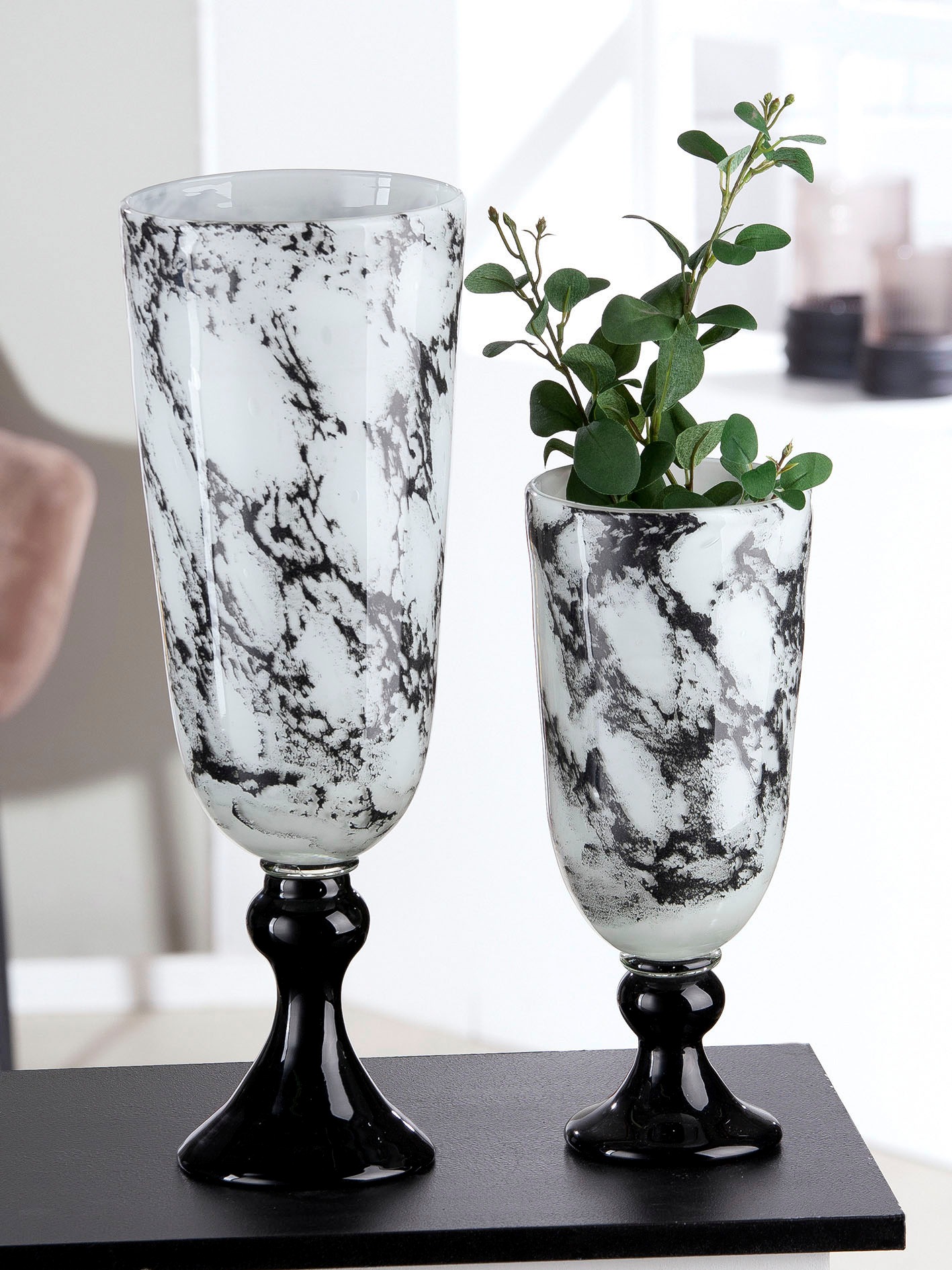 Casablanca by Gilde Tischvase "Pokal Vase Trophy, mit Marmorfinish" dekorative Vase aus Glas, Blumenvase