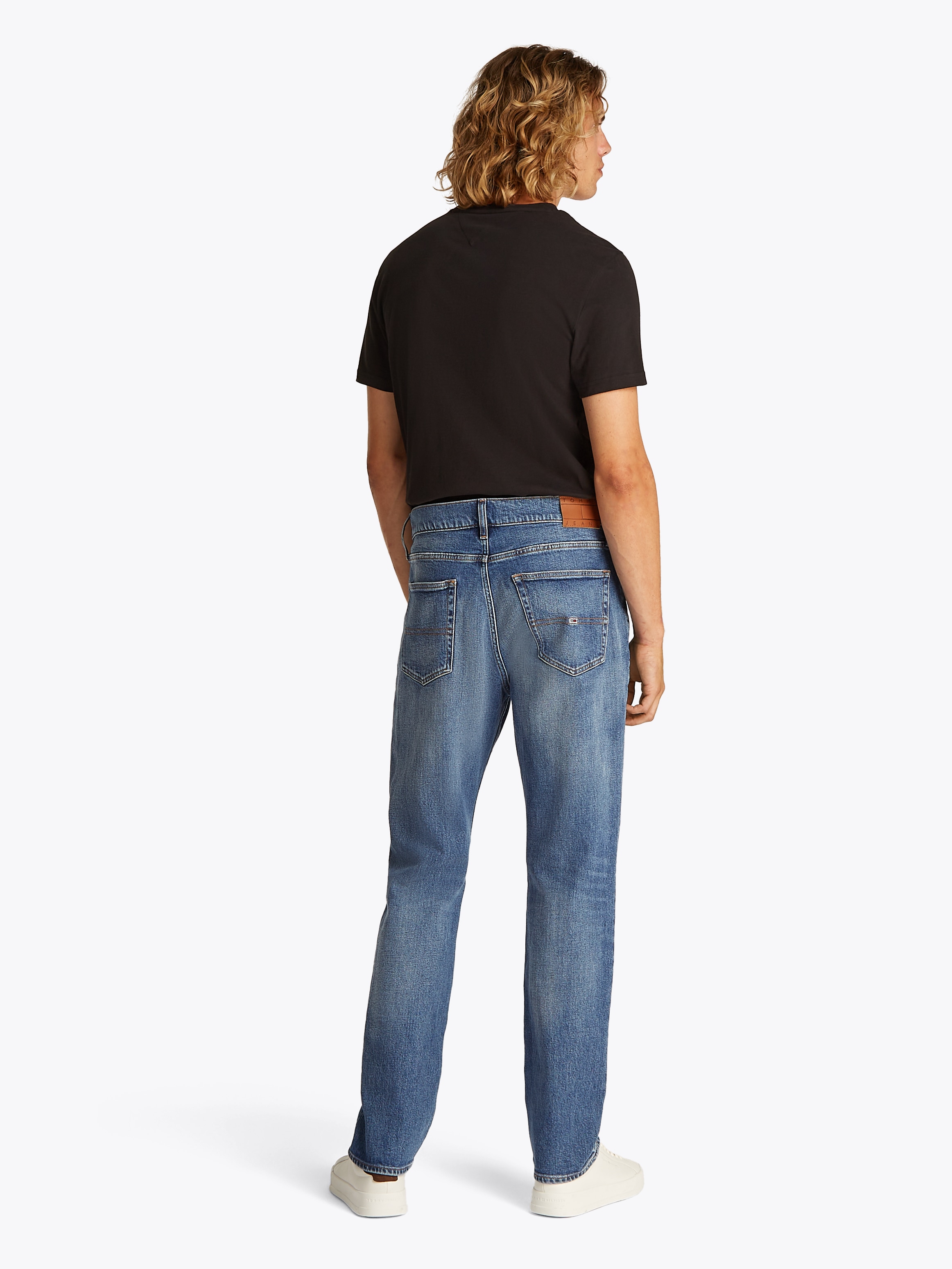 Tommy Jeans Slim-fit-Jeans »Ryan Regular Slim Straight«, Slim‑Straight‑Jeans aus hochwertigem Denim regulärer Leibhöhe