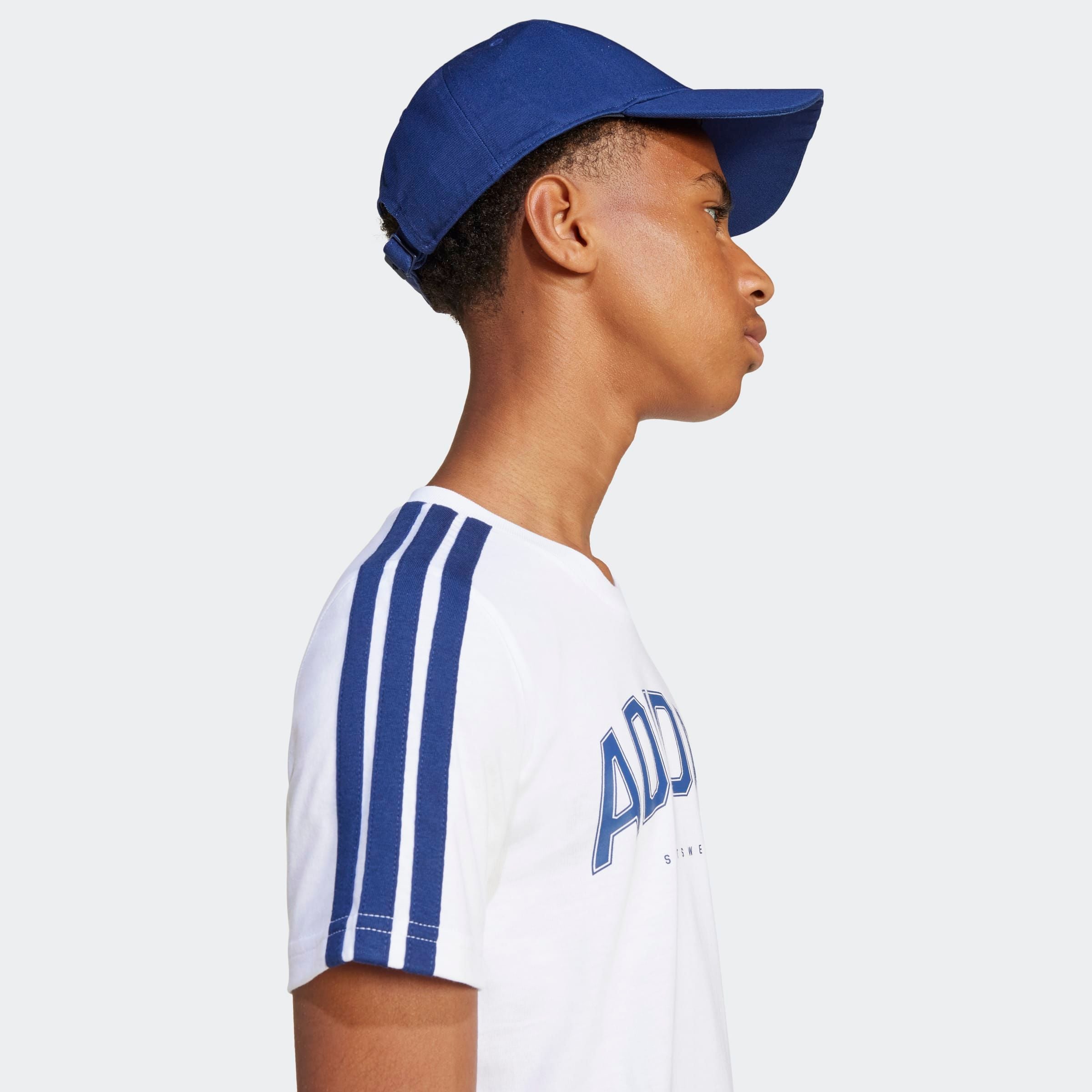 adidas Sportswear T-shirt »CODES COLLEGIATE GRAPHIC KIDS« mit auffälliger Grafik, bequeme Passform, aus Baumwolle